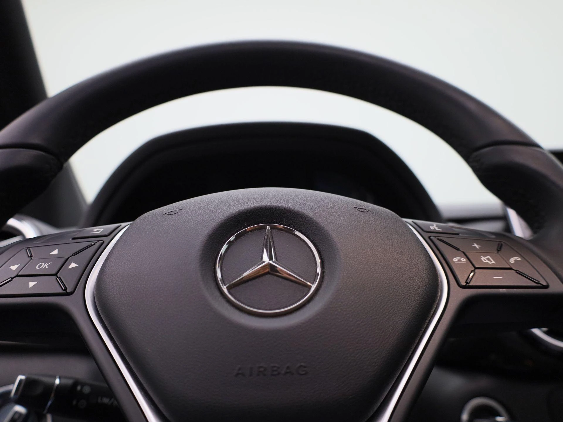 Mercedes-Benz-B-Klasse-image-25