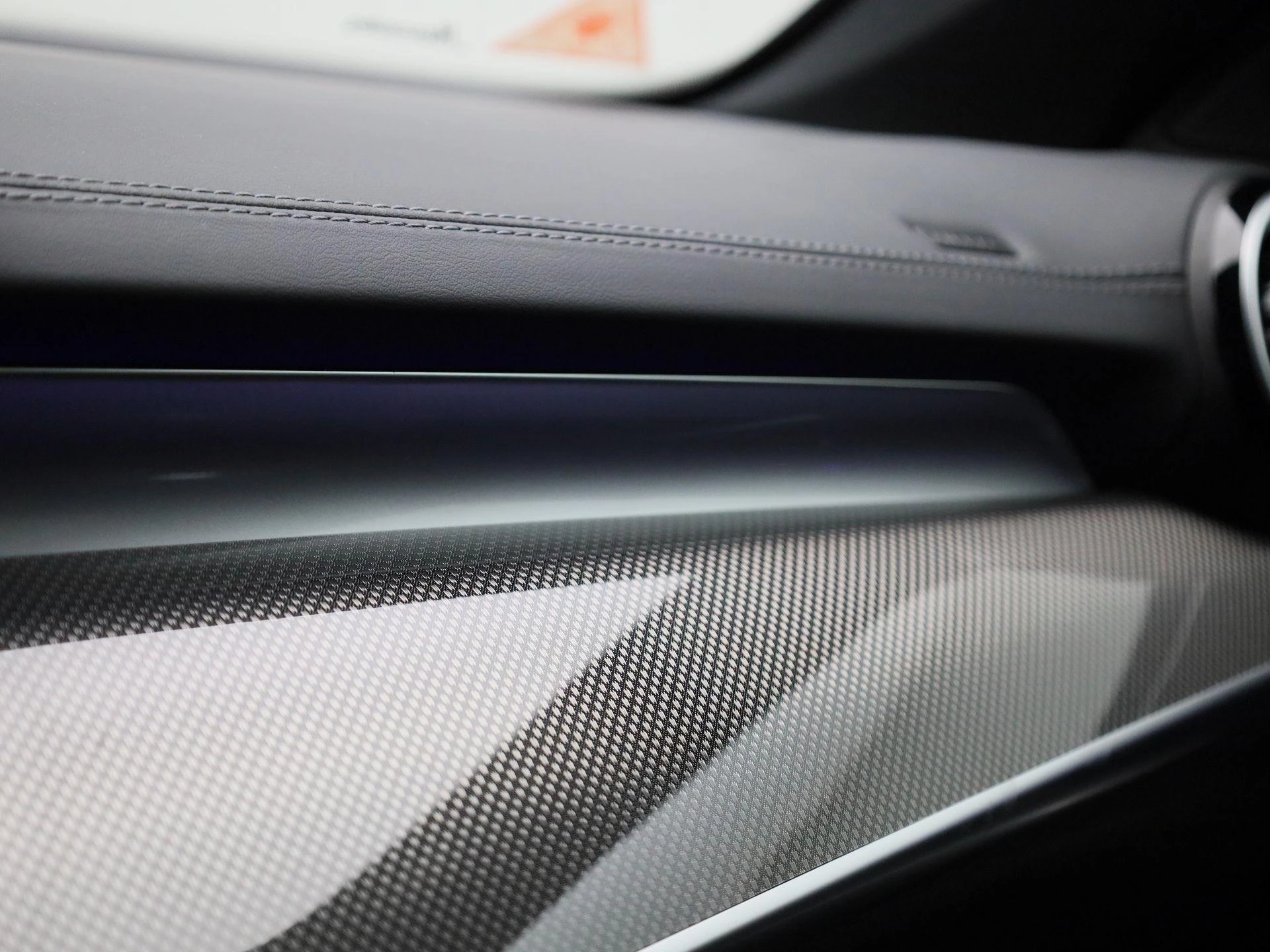 Mercedes-Benz-C-Klasse-image-30