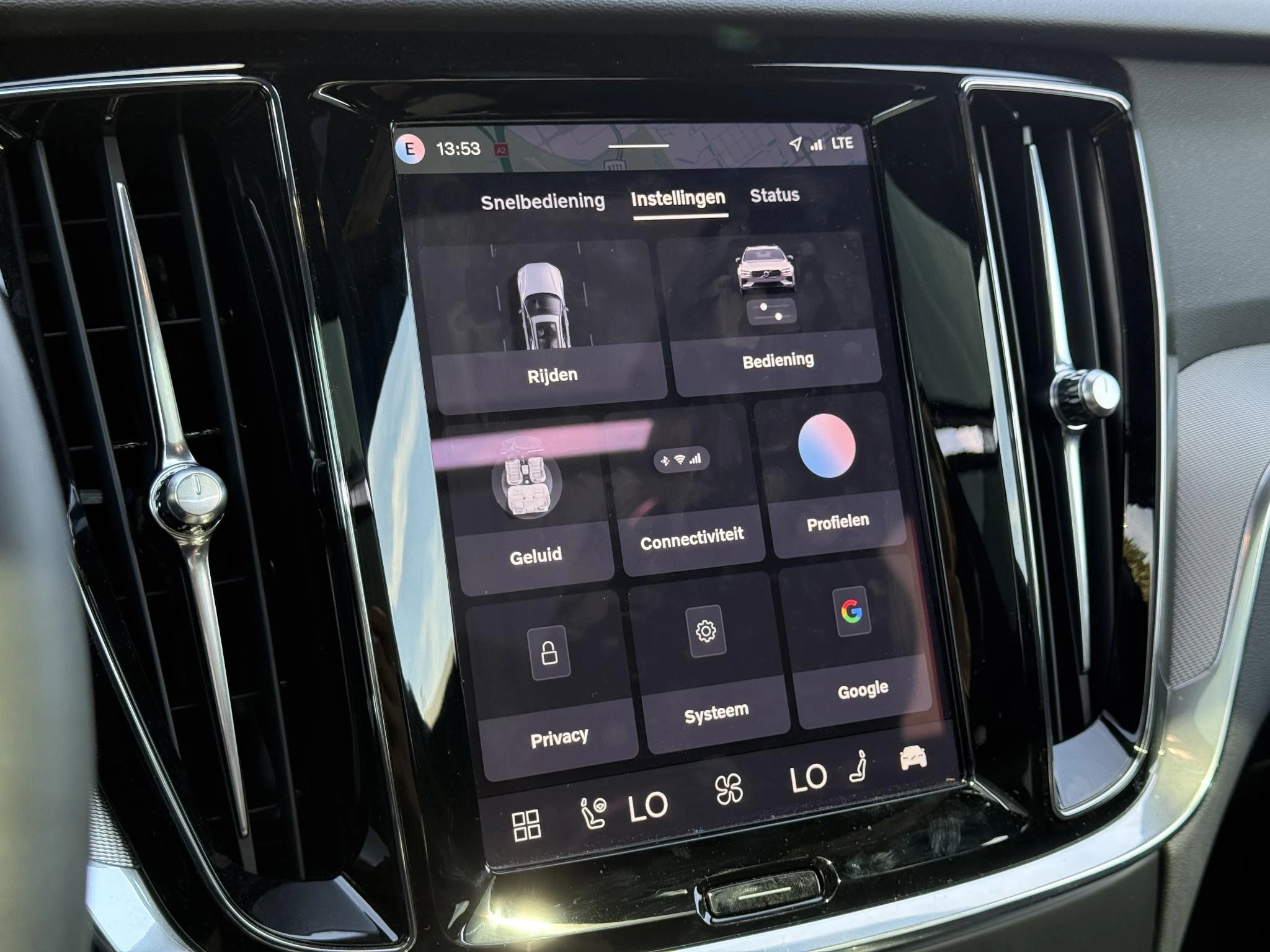 Volvo-V60-image-23