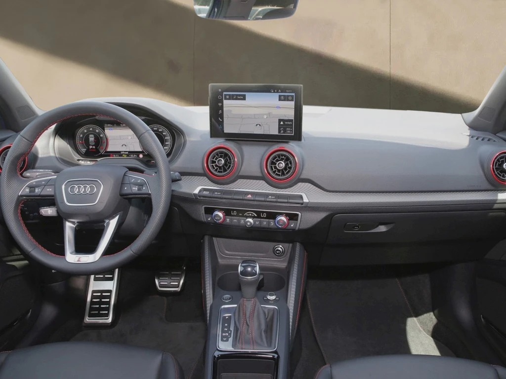 Audi Q2 35 TFSI S line UVP 51290 LEDER AHK SONOS