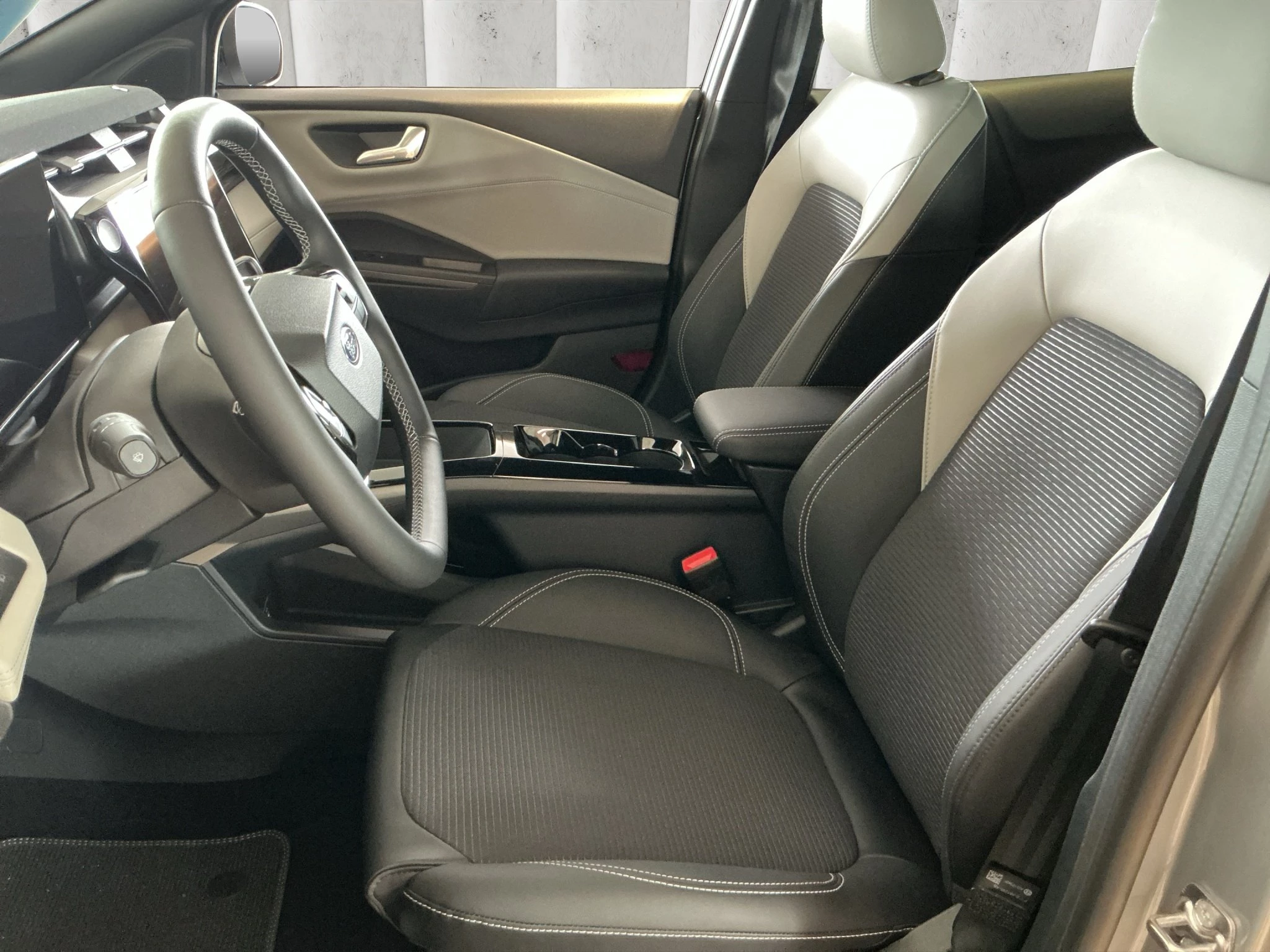 Ford Puma Sound Edition 43 kwh