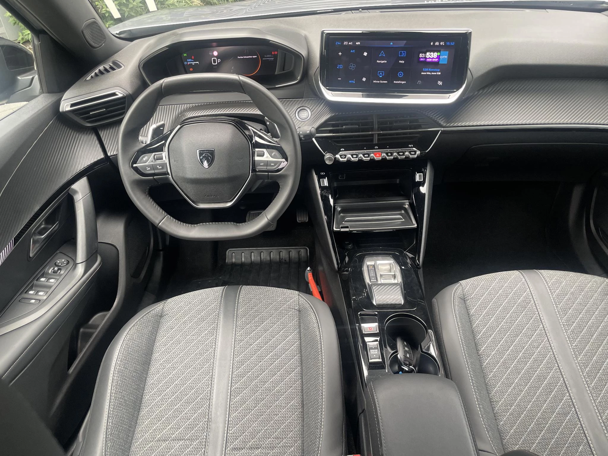 Peugeot-2008-image-10
