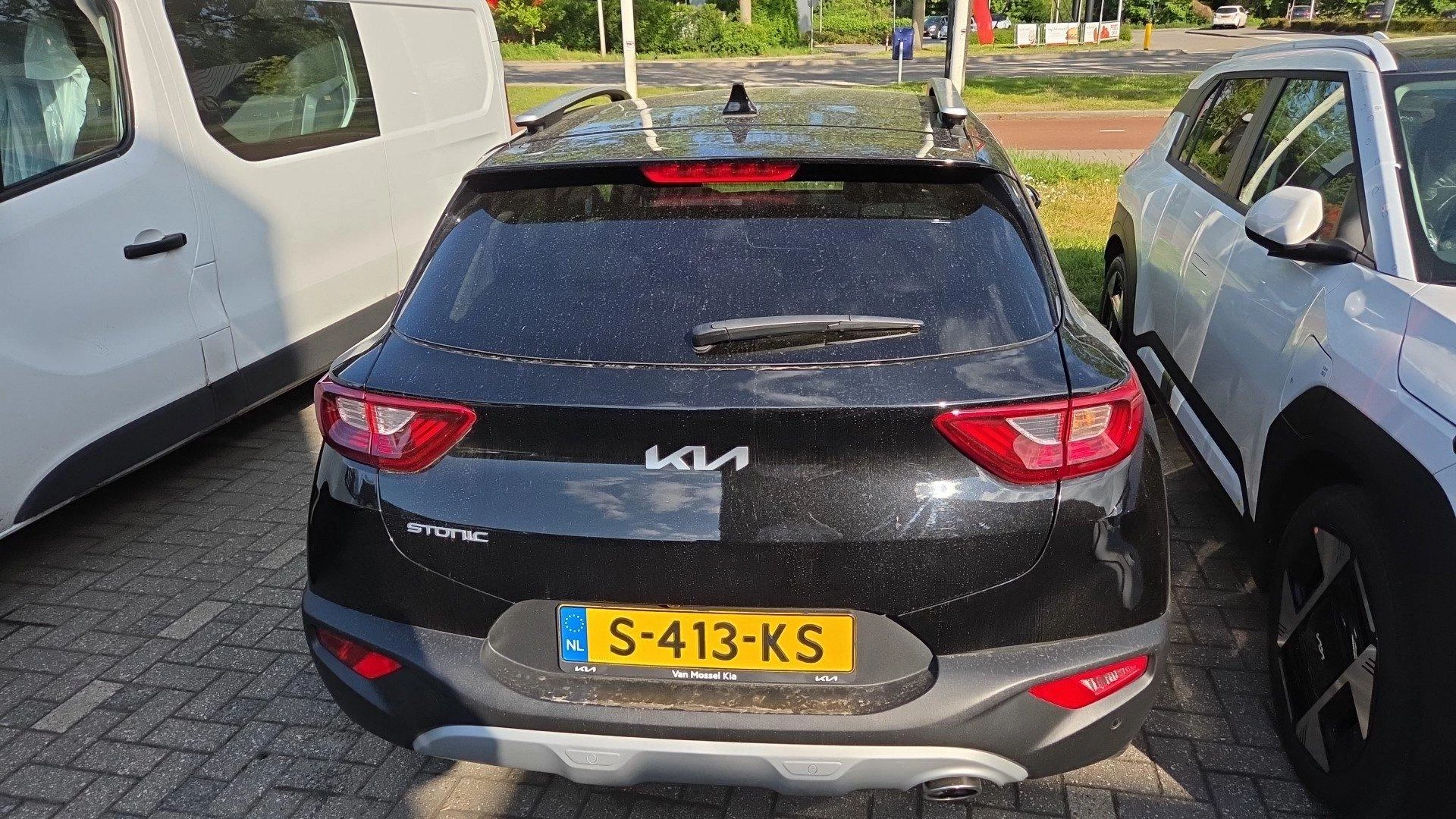 Kia-Stonic-image-2