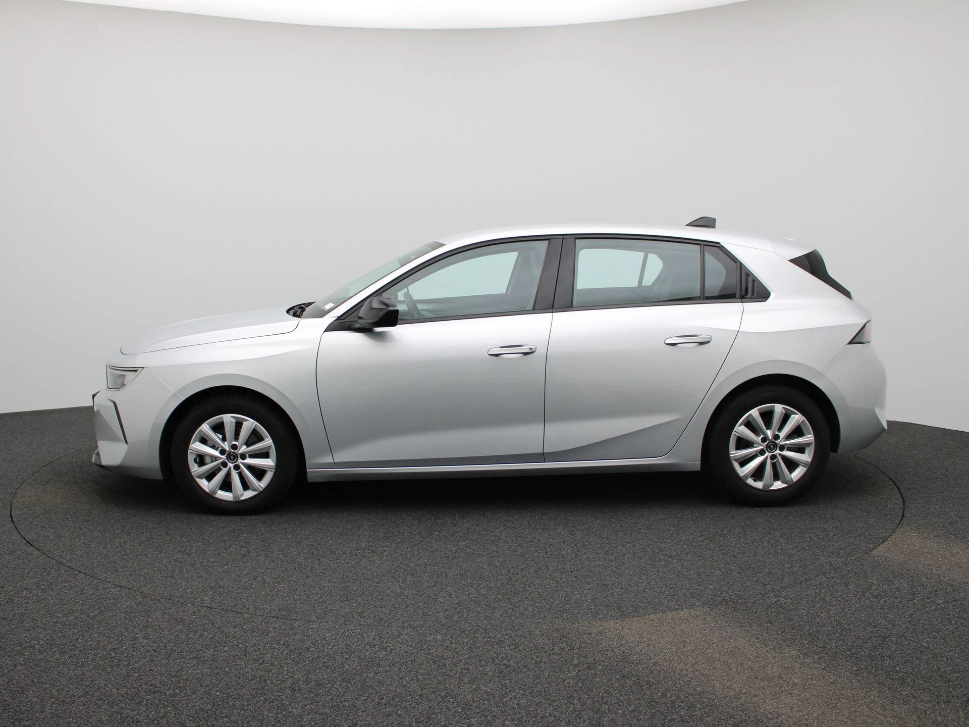 Opel-Astra-image-3
