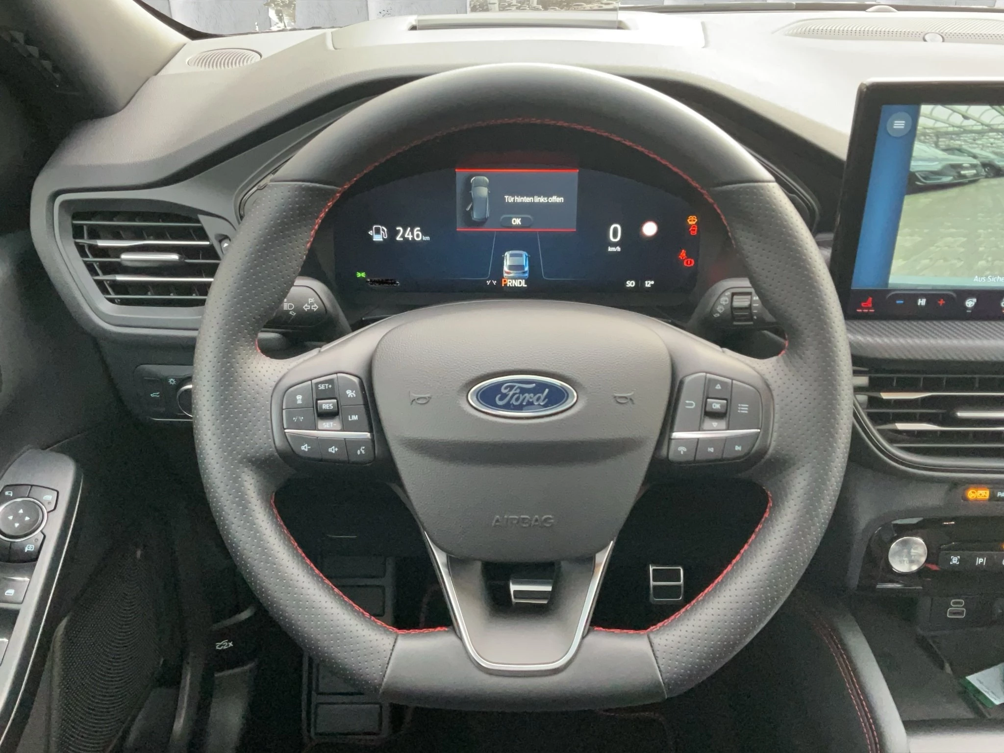 Ford Kuga ST-Line X Aut.*PANO*AHK*360GRAD*LED-MATRIX*NAVI*GRA*WINTER-PKT.