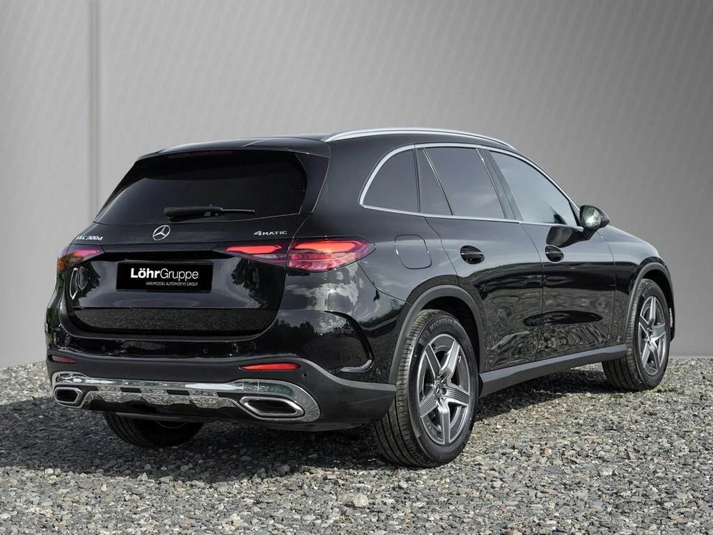 Mercedes-Benz-GLC-image-3