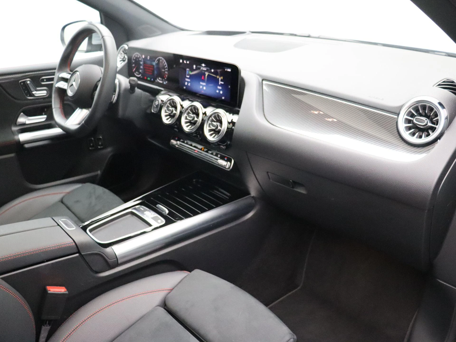 Mercedes-Benz-Classe B-image-27