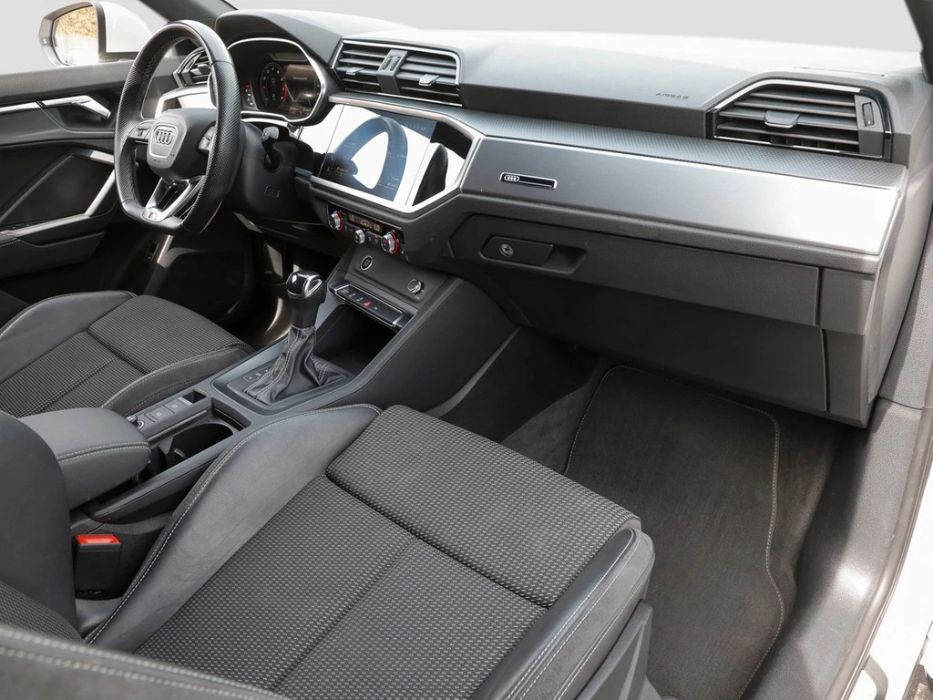Audi-Q3-image-13