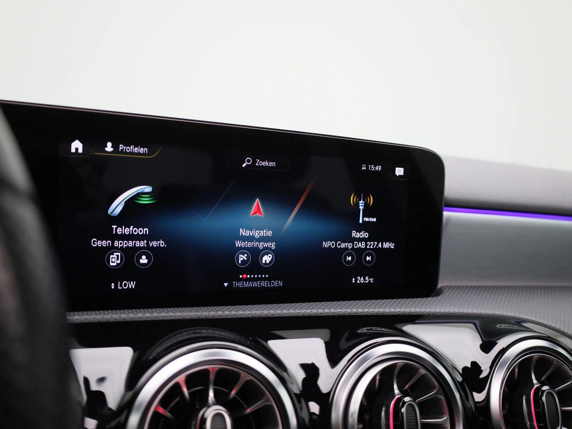 Mercedes-Benz-A-Klasse-image-12