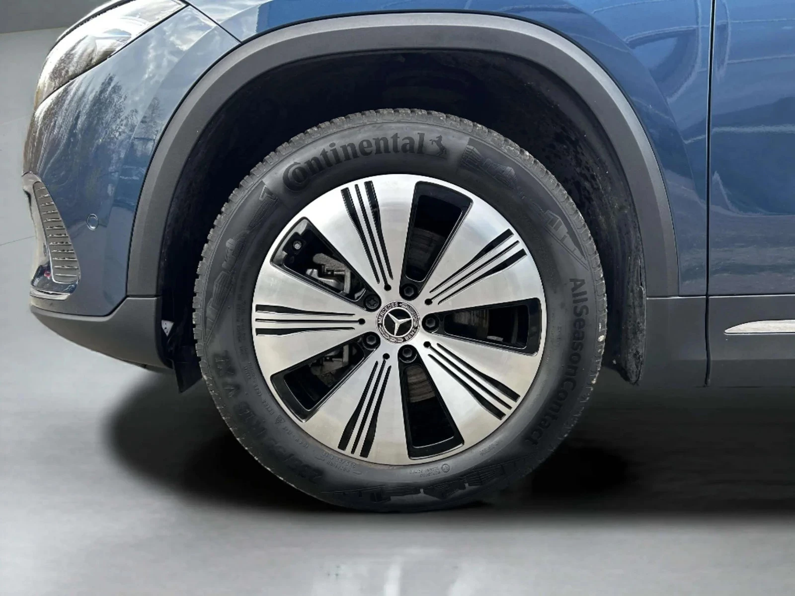 Mercedes-Benz-EQA-image-8