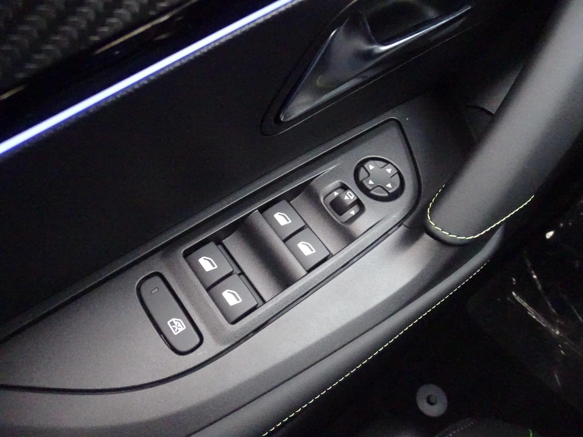 Peugeot-2008-image-17
