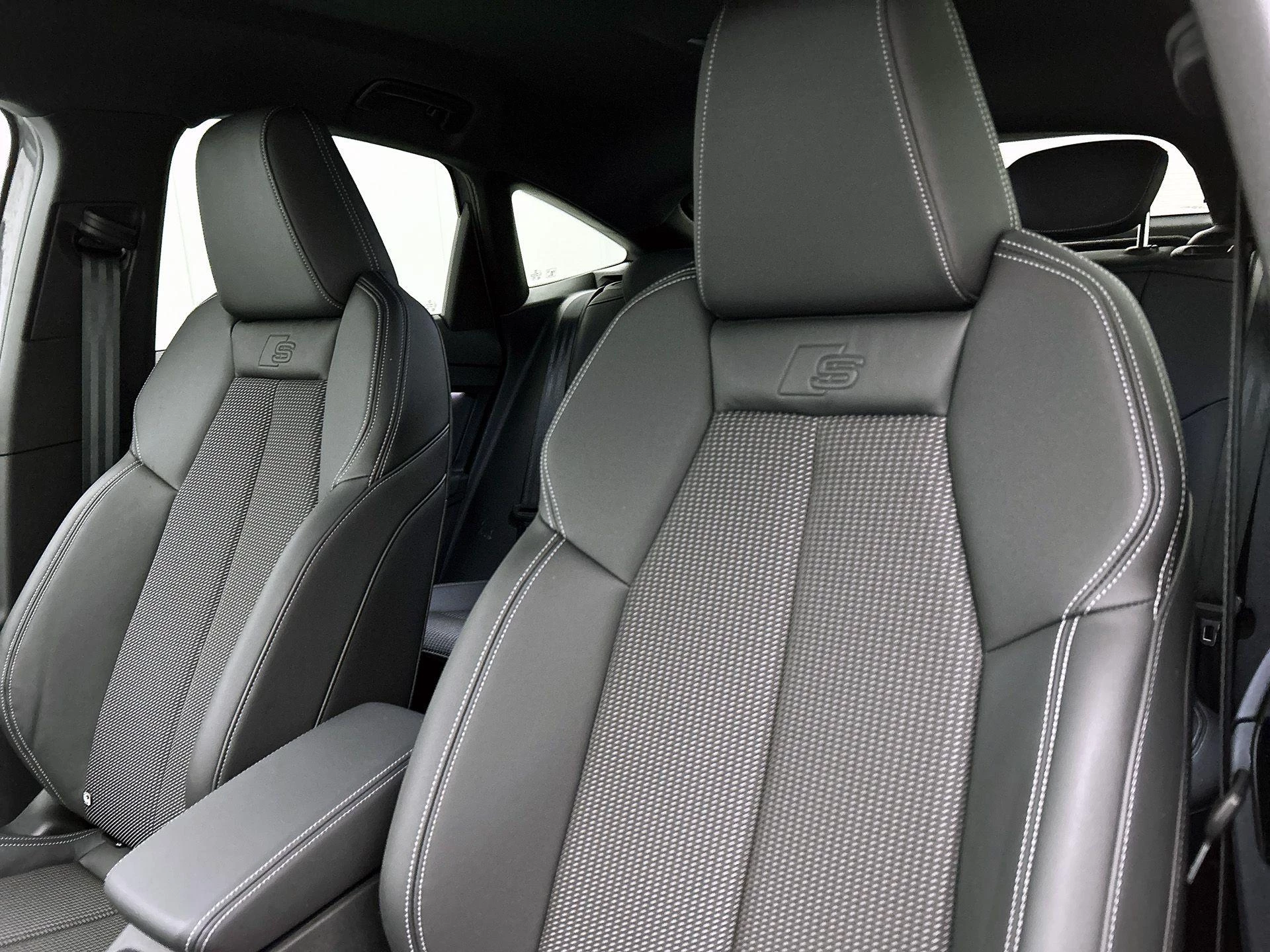 Audi-Q4 Sportback e-tron-image-10