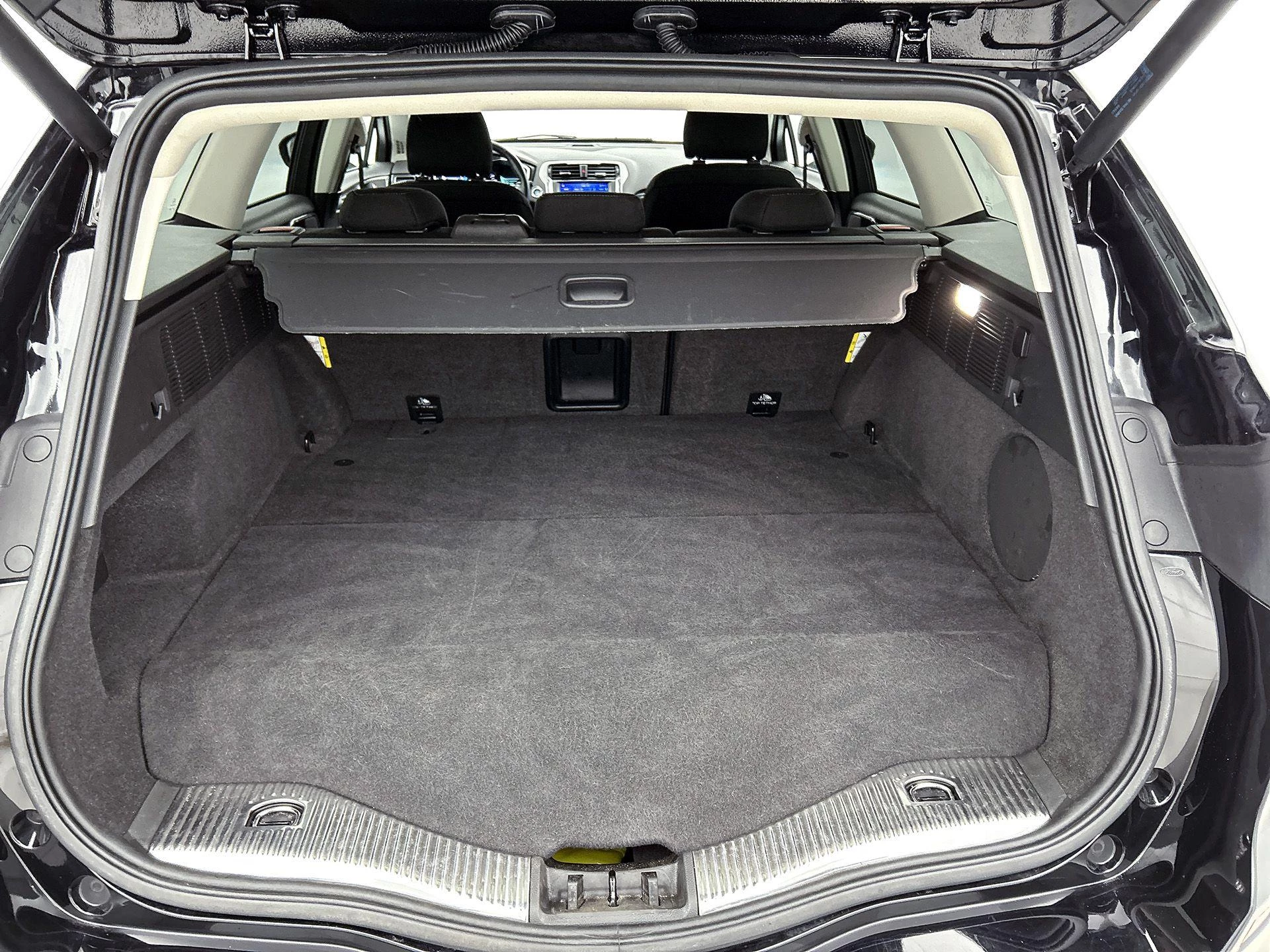 Ford Mondeo Wagon 2.0 IVCT HEV Titanium