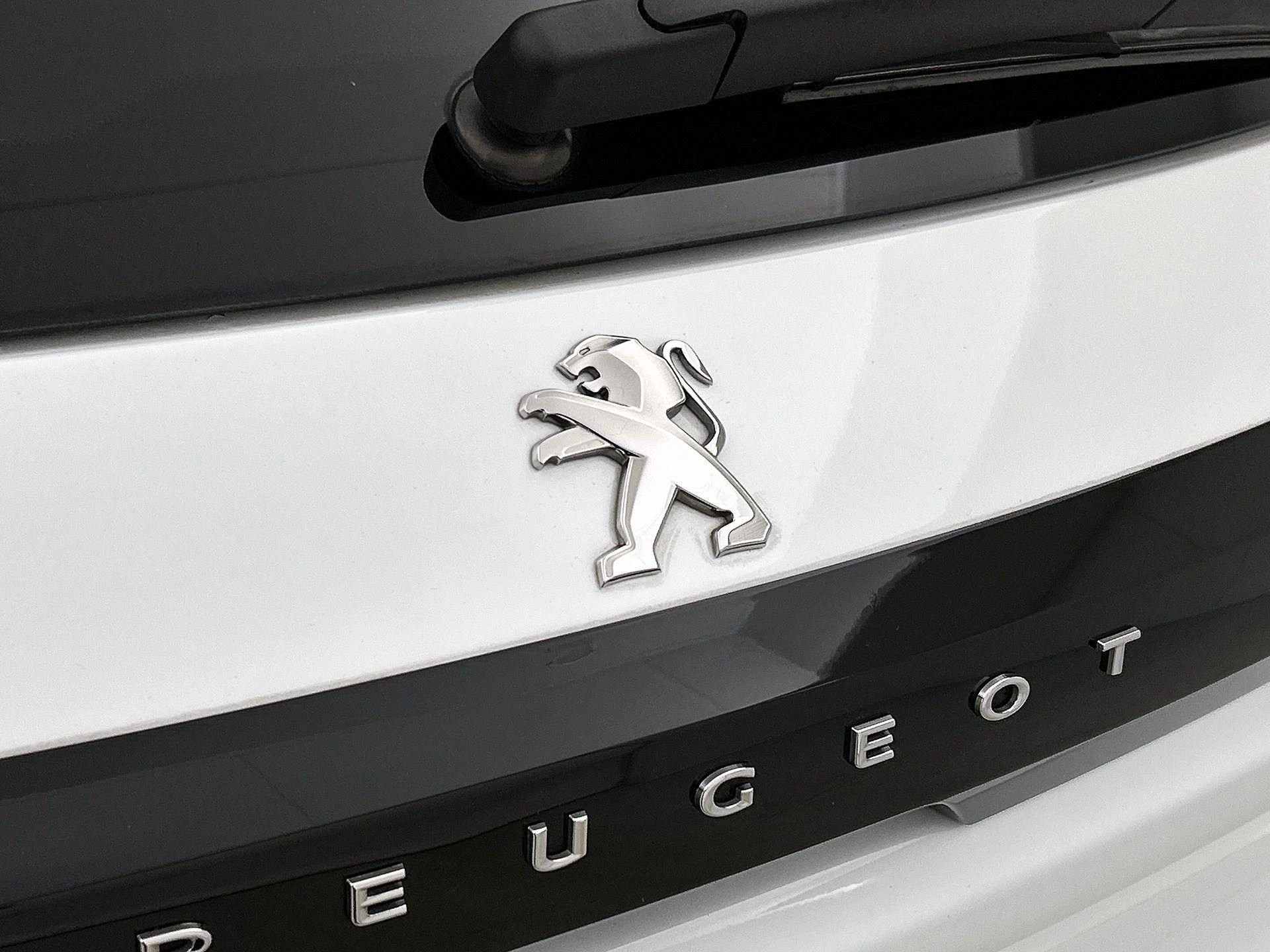 Peugeot-208-image-12