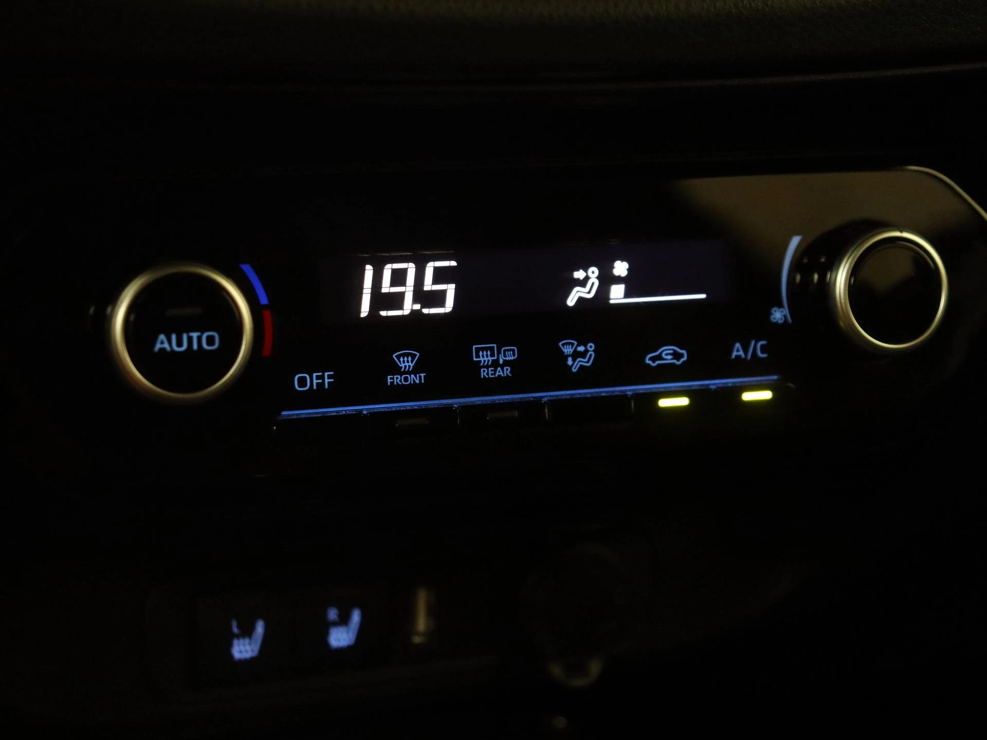 Toyota-Aygo-image-19