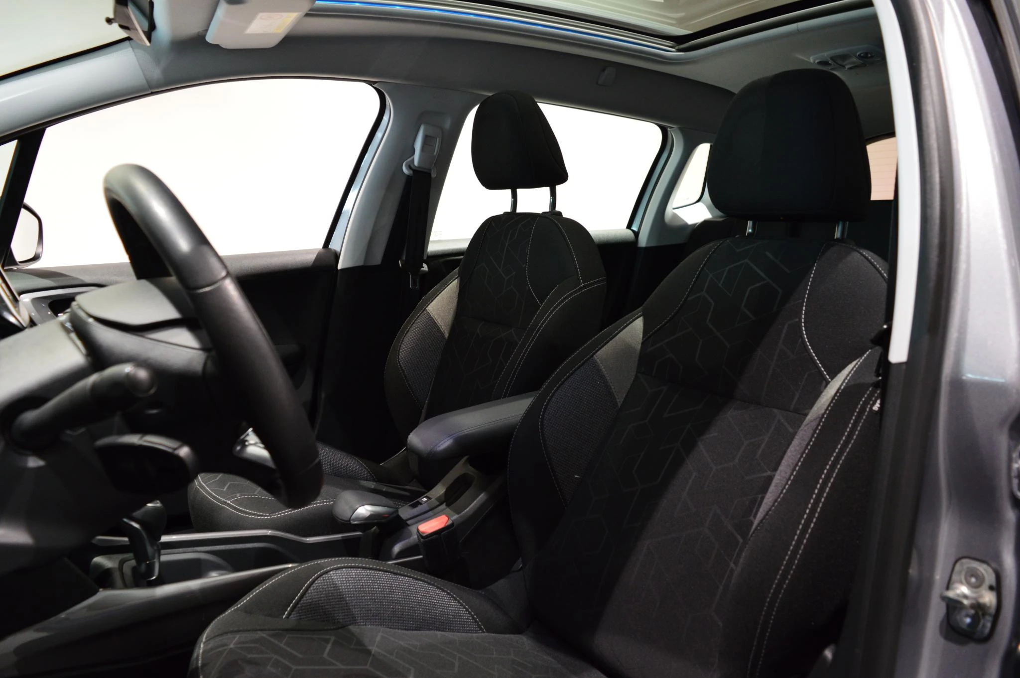 Peugeot-2008-image-8