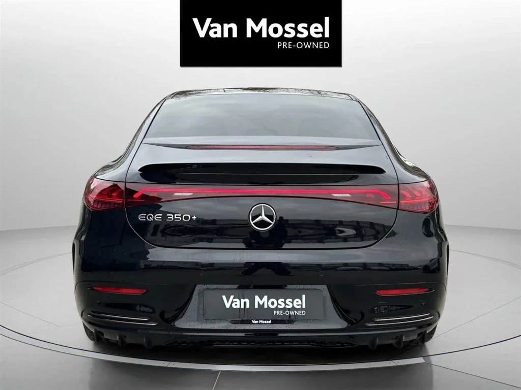 Mercedes-Benz-EQE-image-5