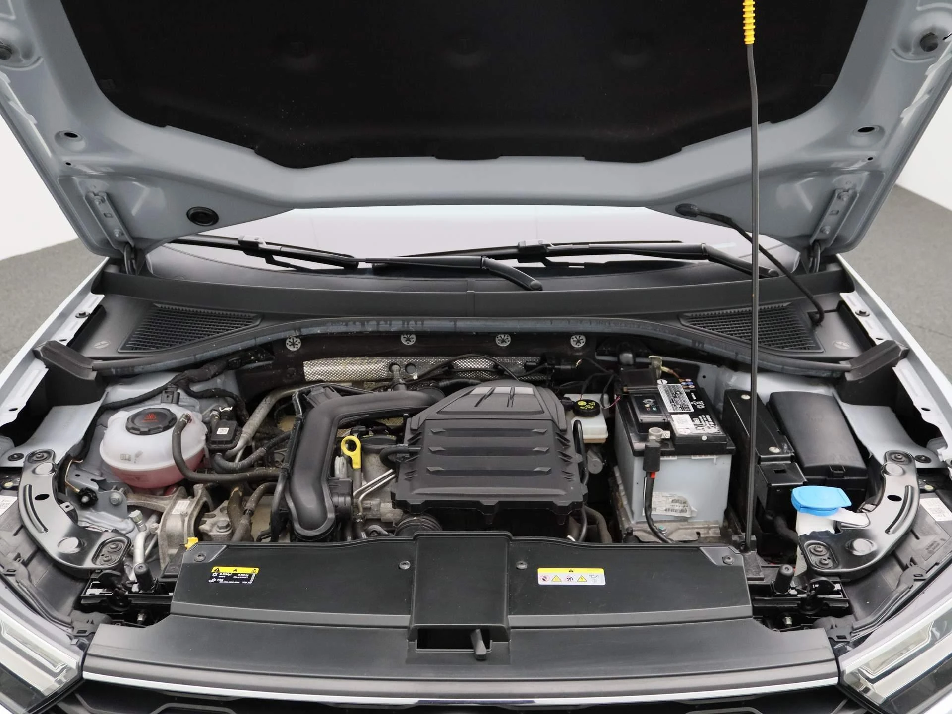 Volkswagen-T-Roc-image-28