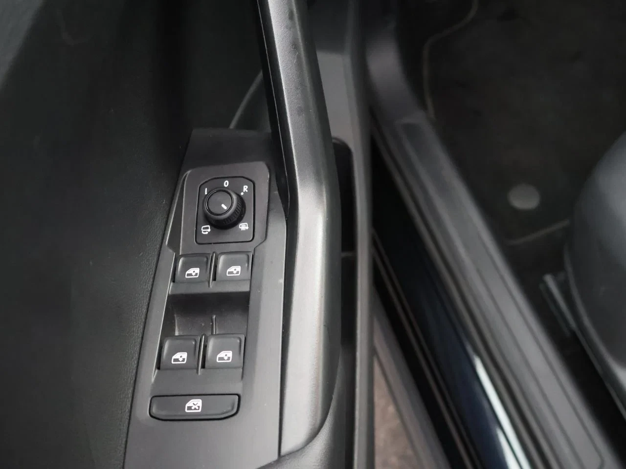 Volkswagen-T-Cross-image-22
