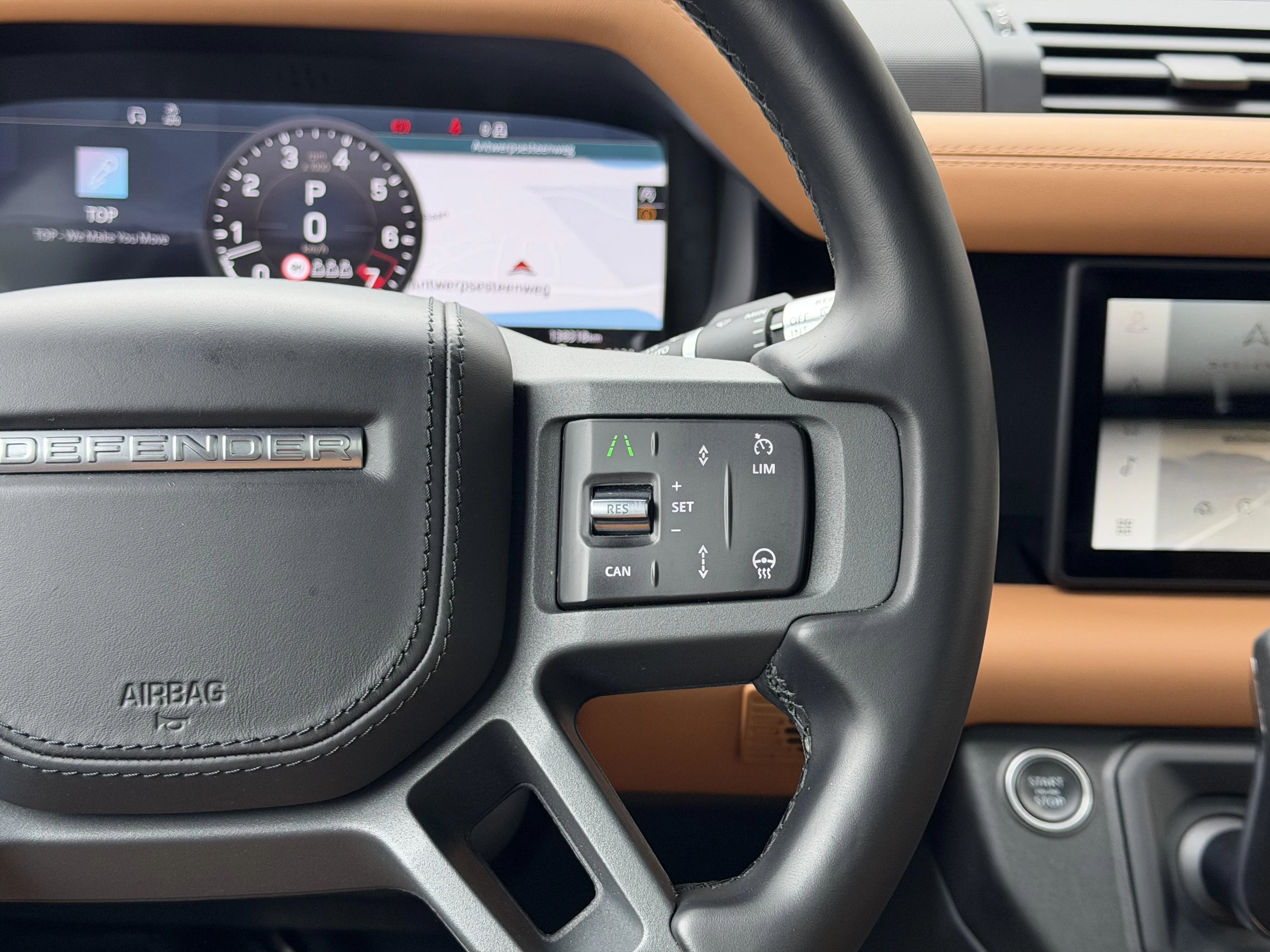 Land Rover Defender P400 XS Edition