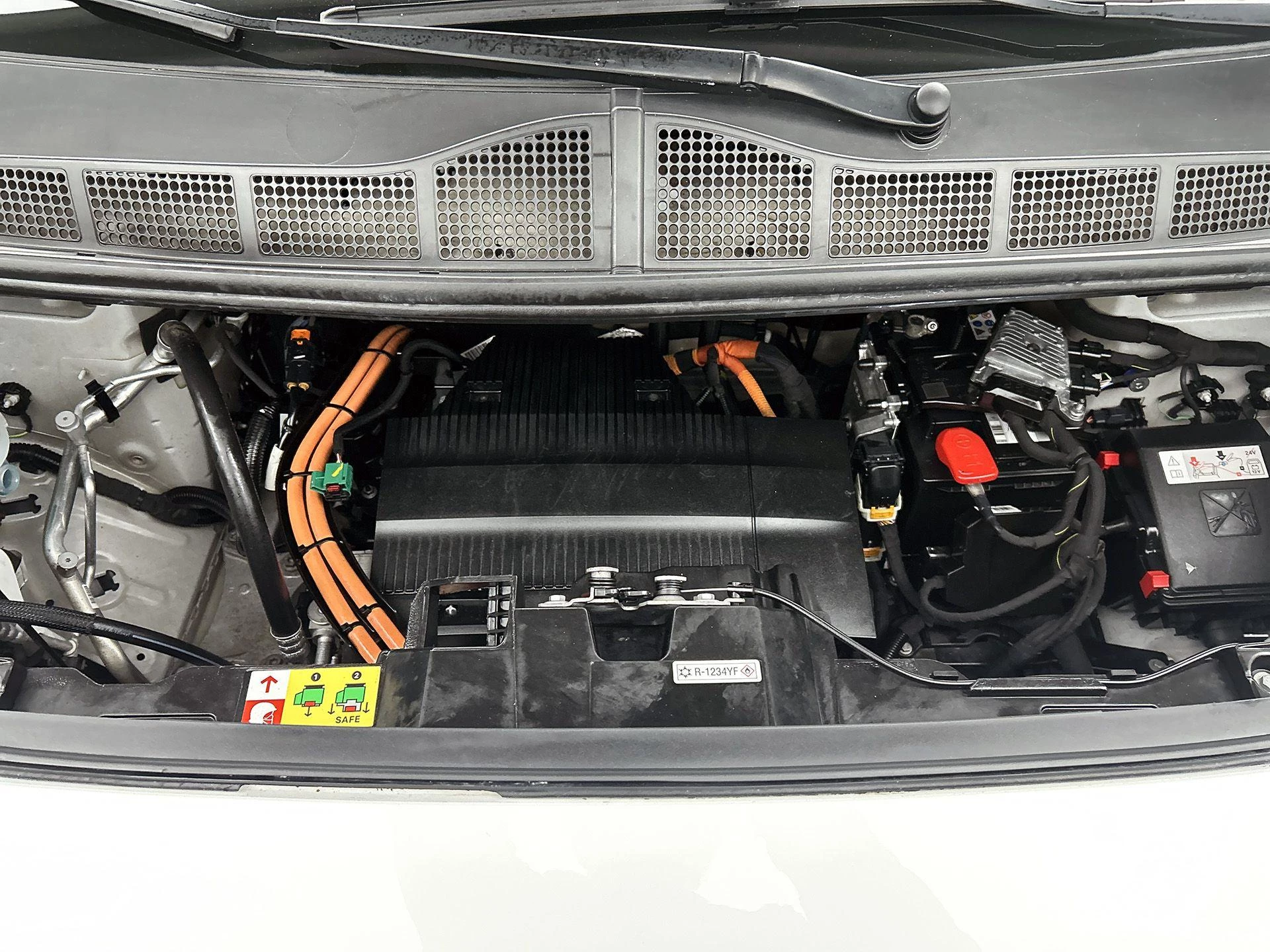 Opel-Vivaro-e-image-11