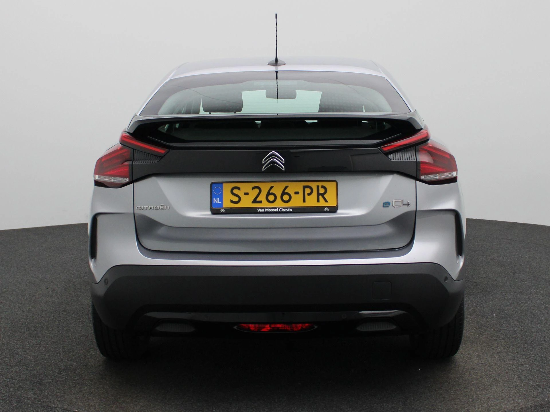 Citroën-ë-C4-image-4