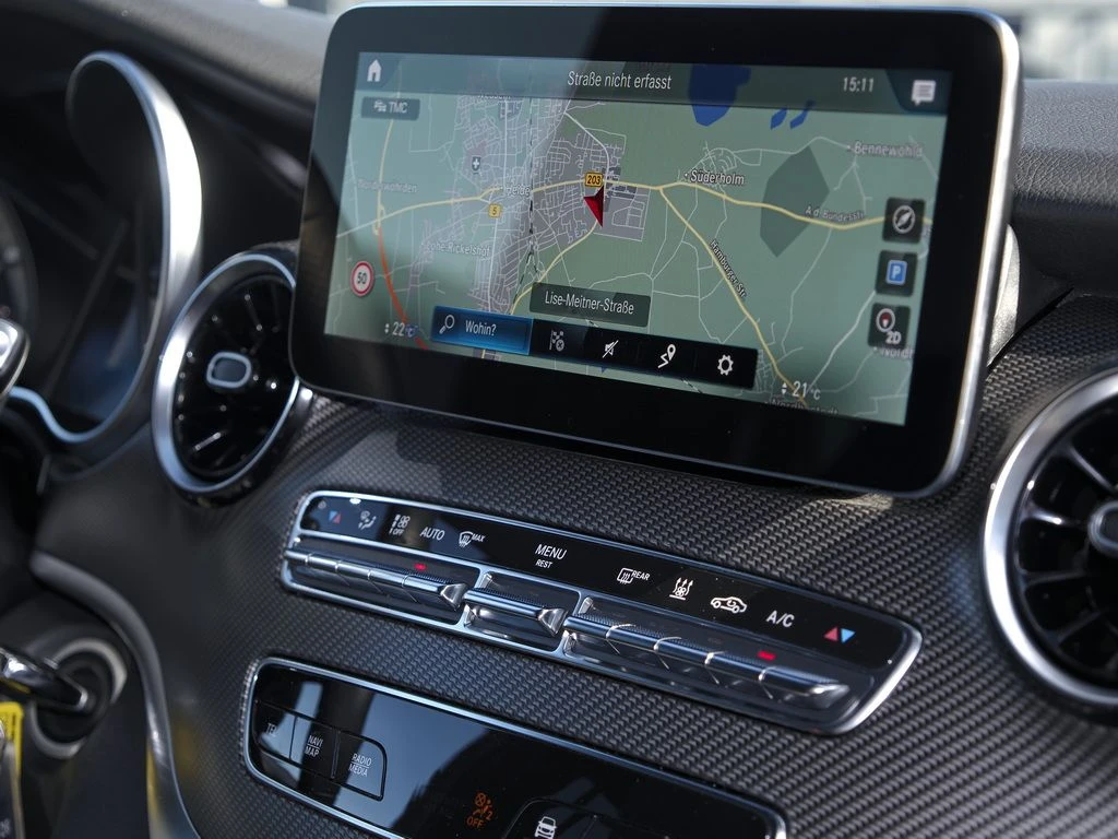 Mercedes-Benz-V-Klasse 300-image-8