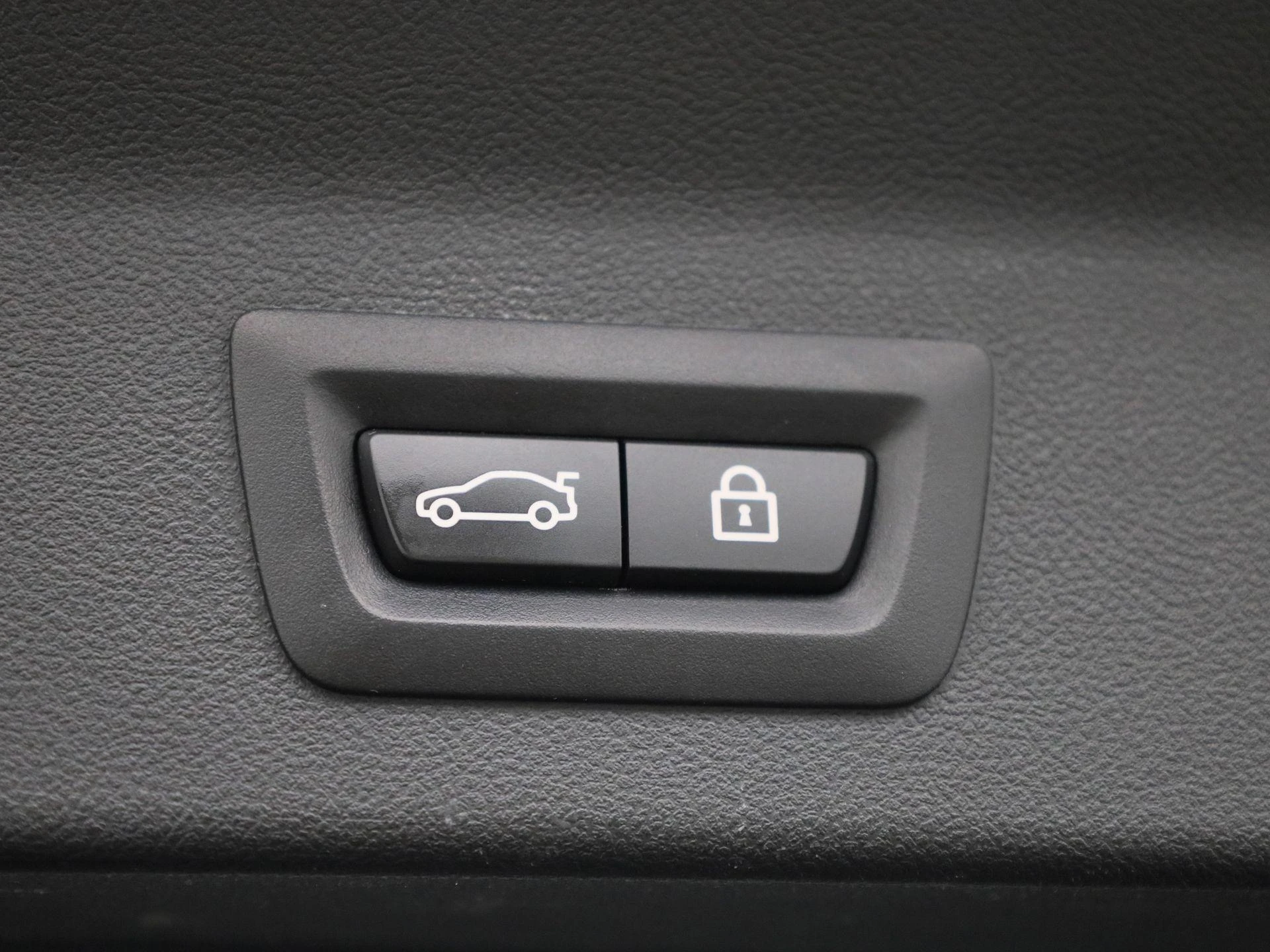 BMW-iX3-image-15