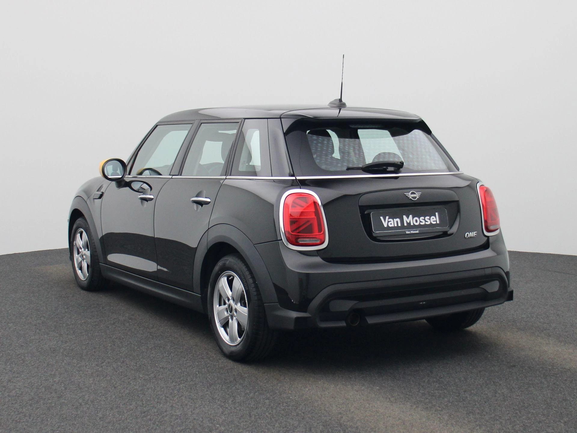 MINI-One-image-1