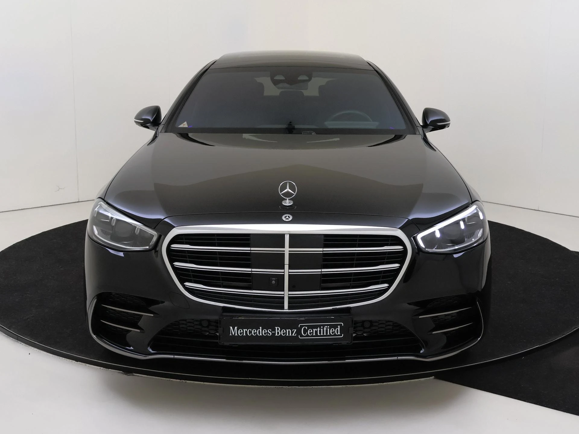 Mercedes-Benz-S-Klasse-image-5