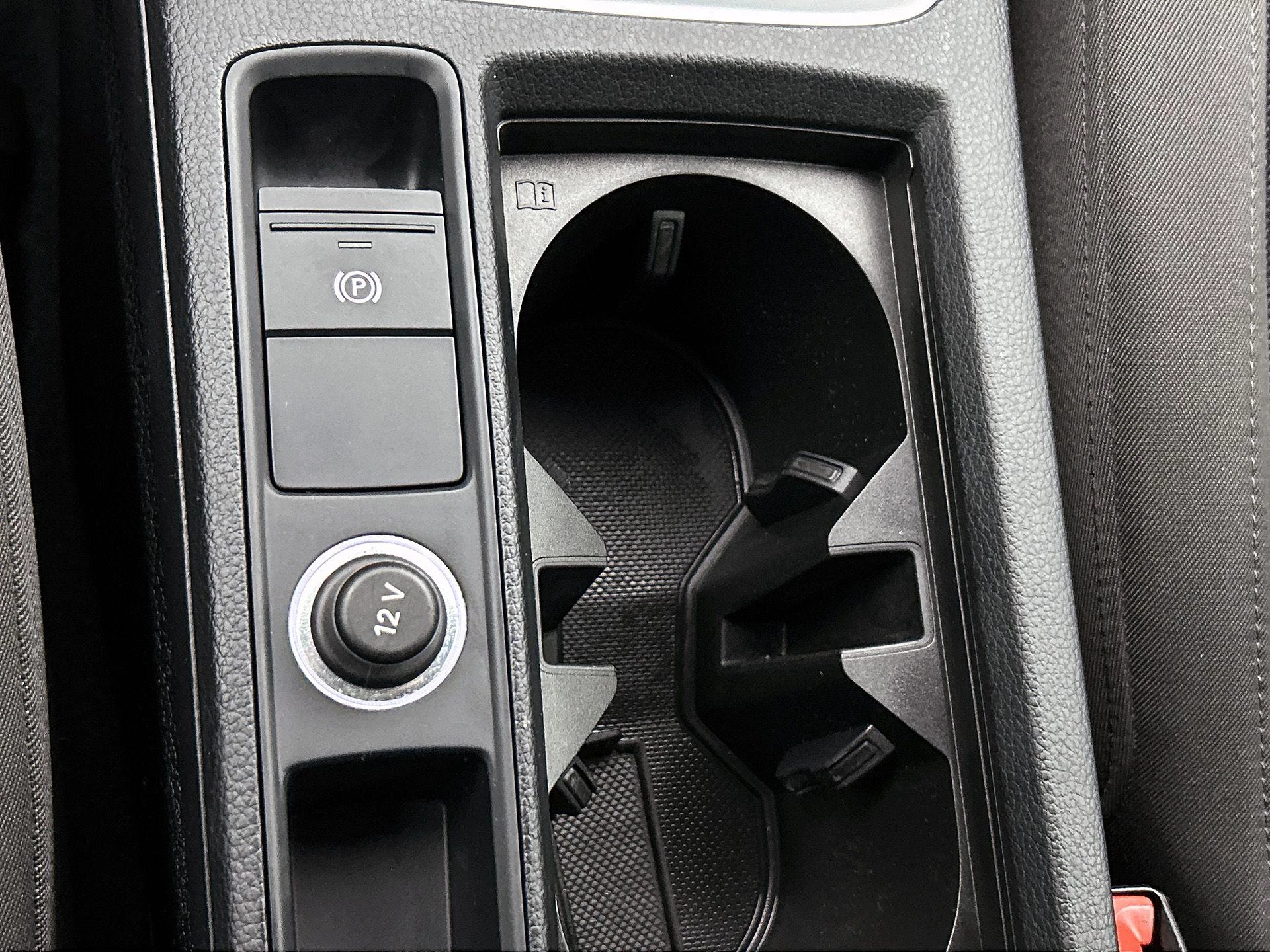Audi-Q3-image-25