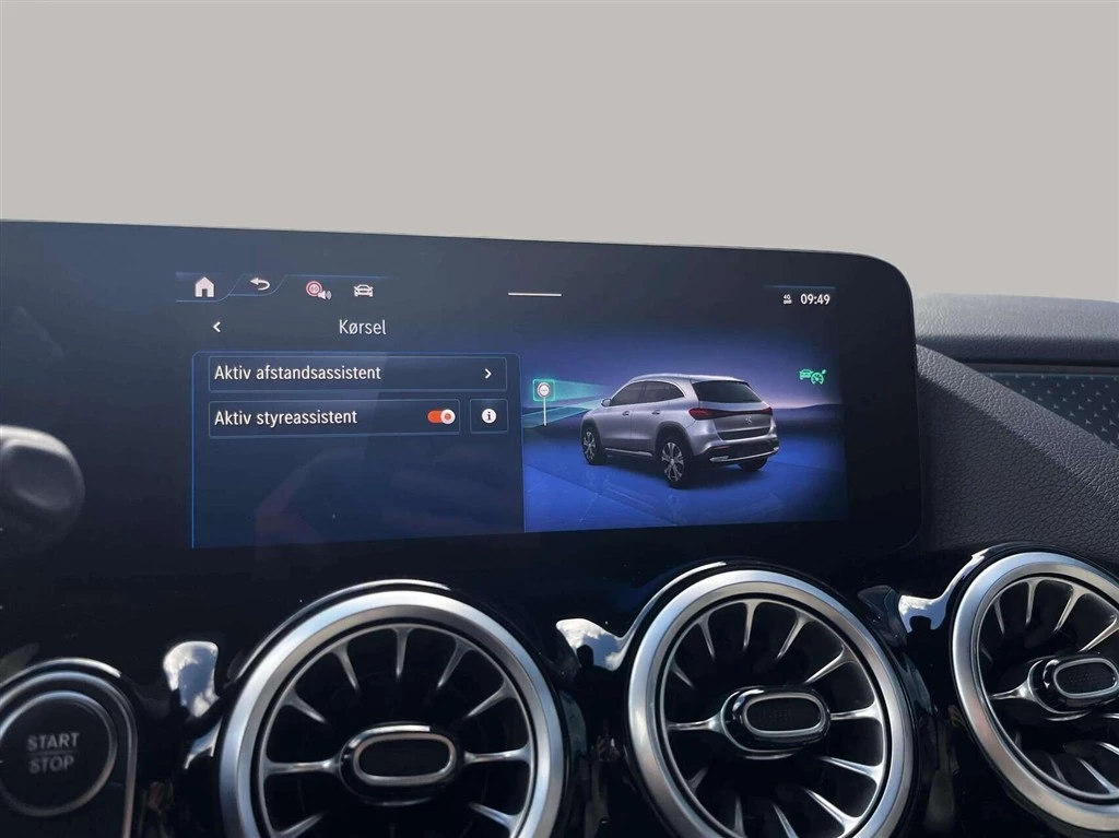 Mercedes-Benz-EQA-image-15