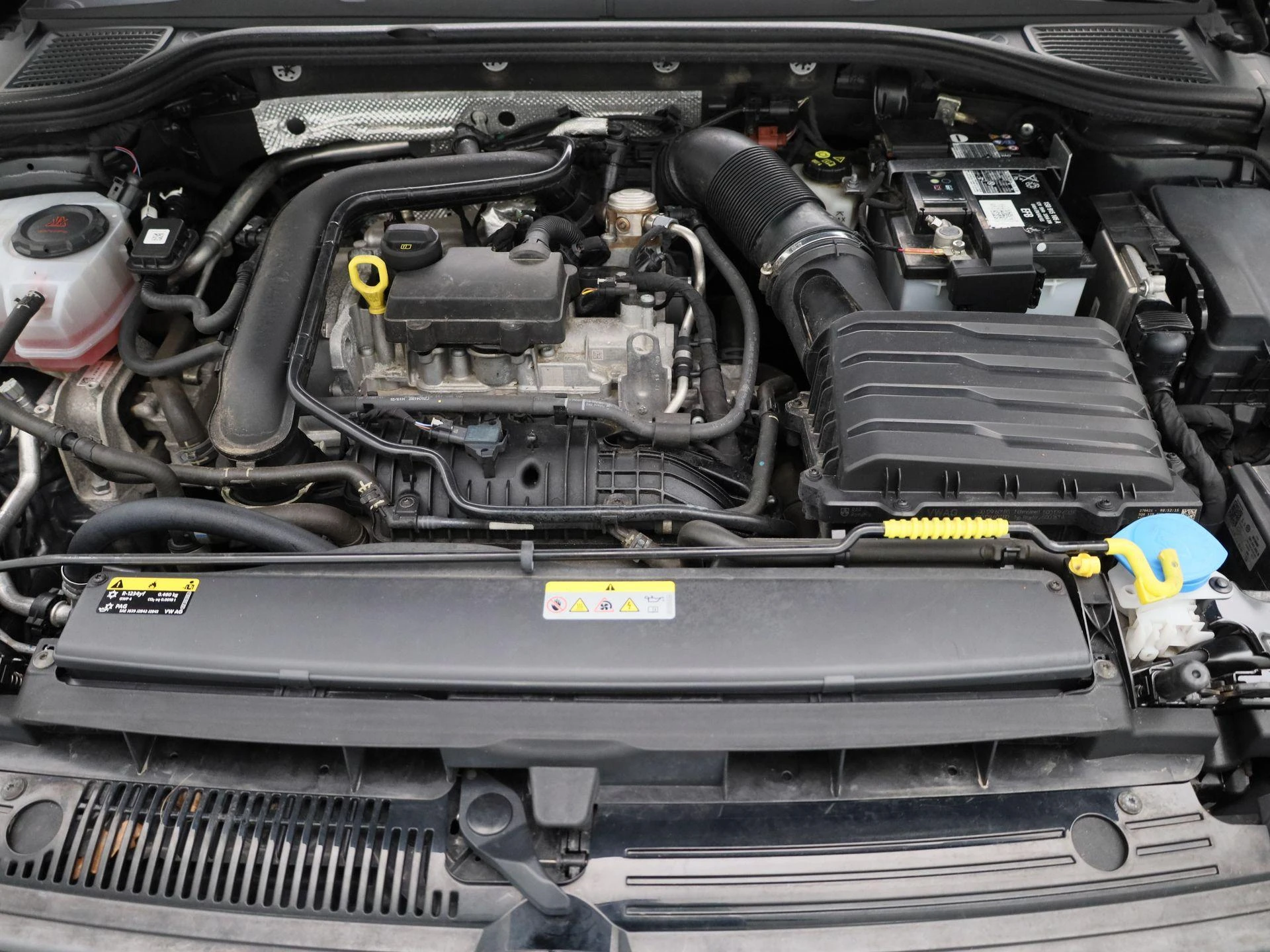 Volkswagen-Golf-image-35