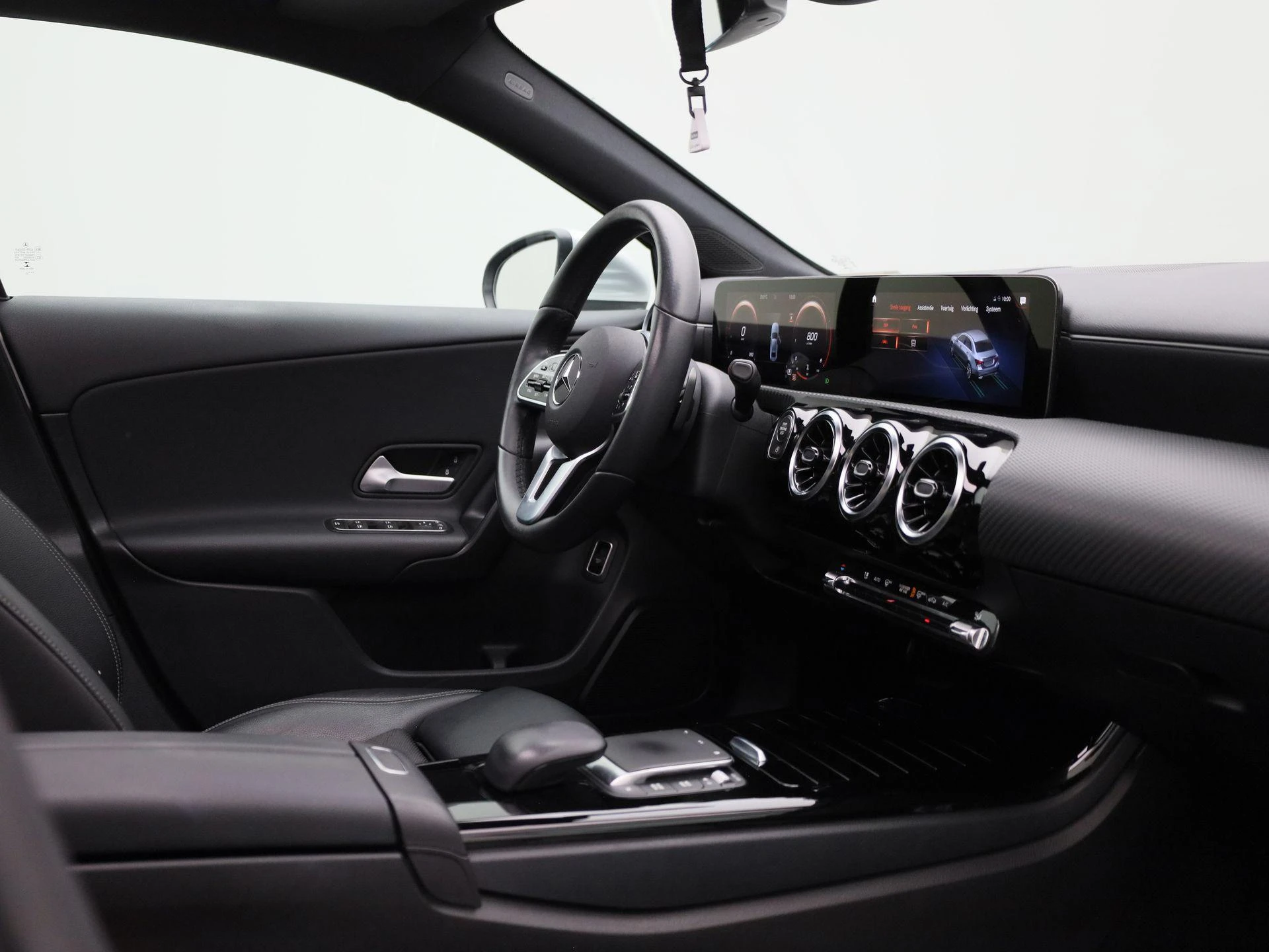 Mercedes-Benz-Classe A-image-31
