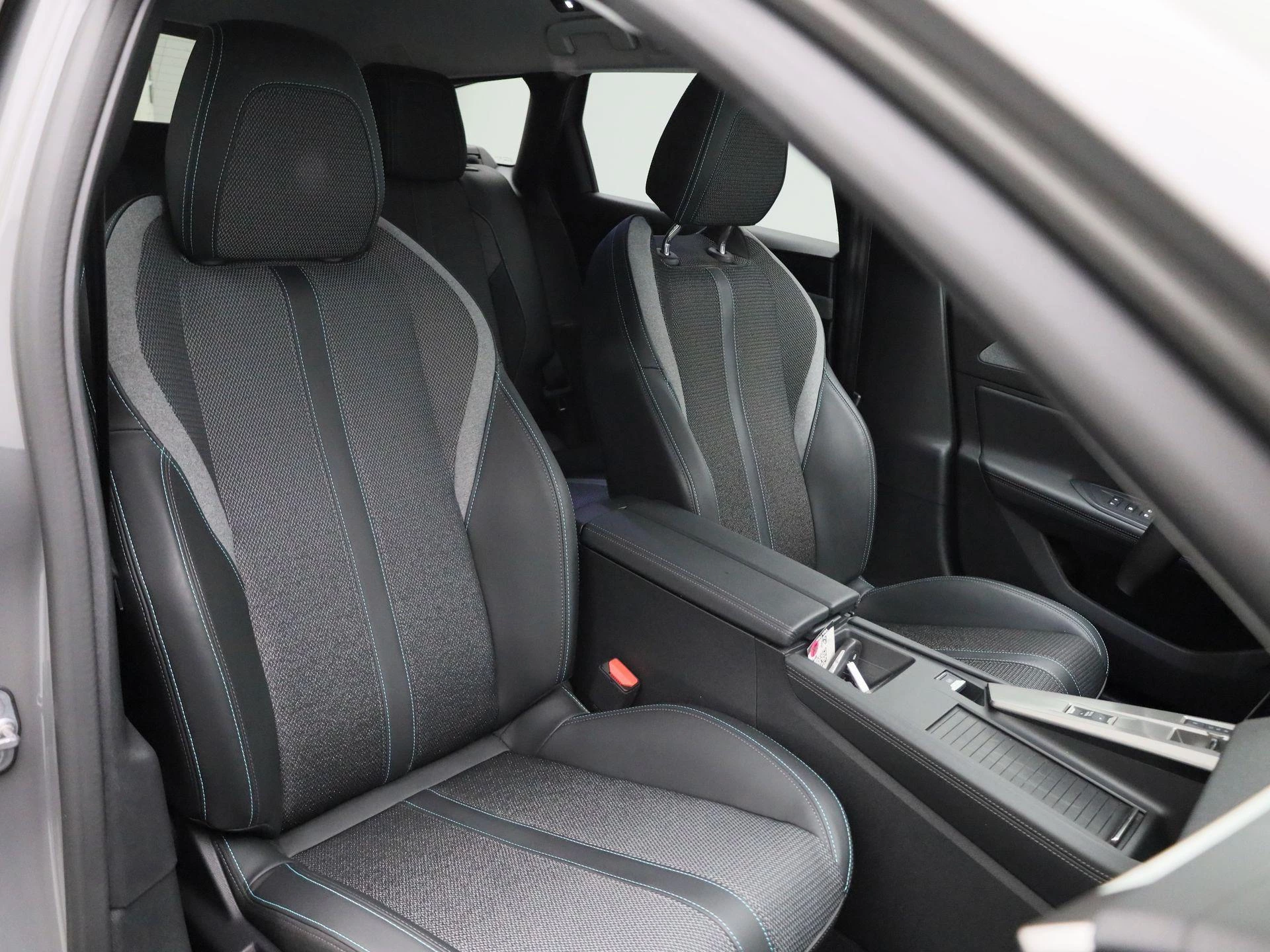 Peugeot e-308 SW e-308 156 Allure