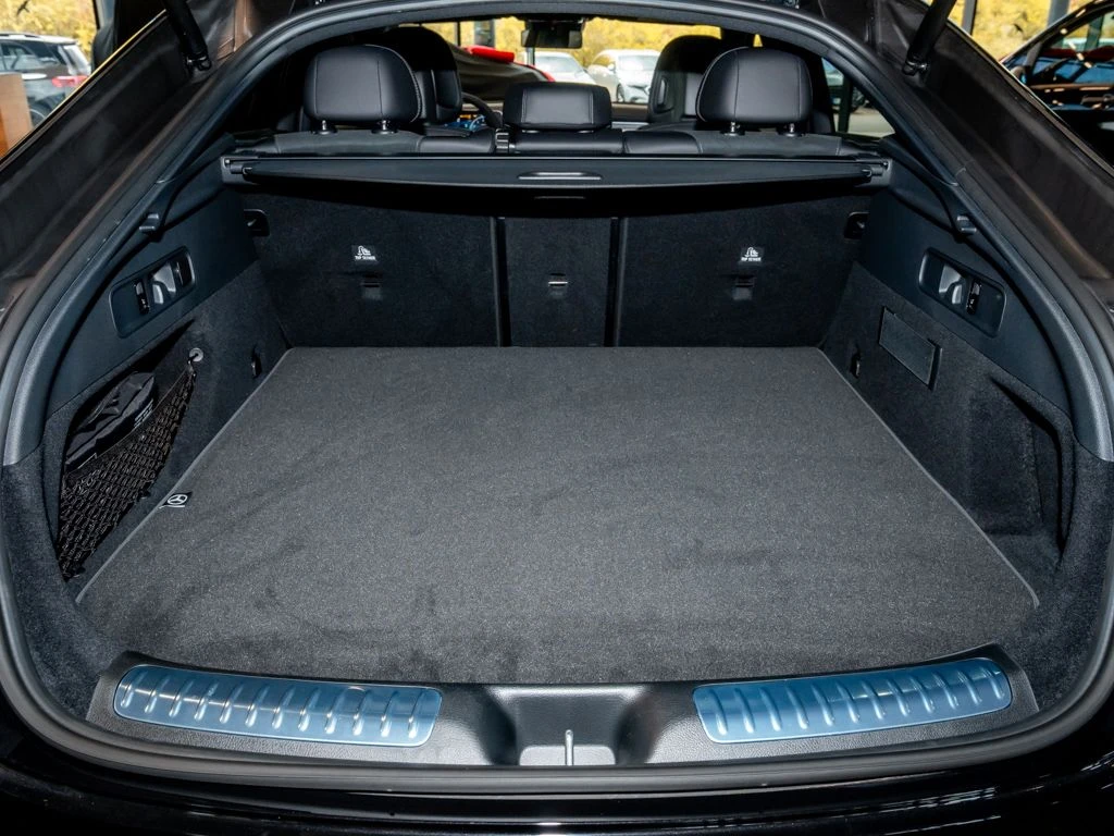 Mercedes-Benz-GLC 200-image-14