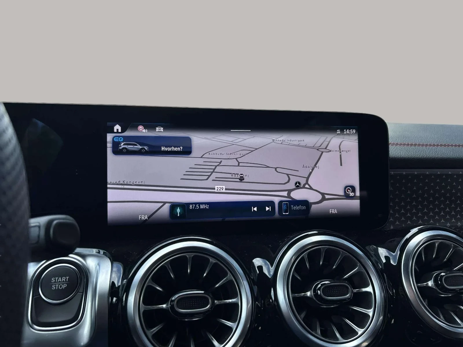 Mercedes-Benz-EQB-image-13