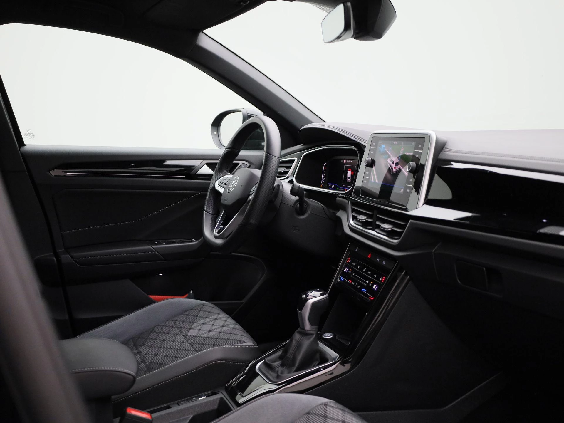 Volkswagen-T-Roc-image-31