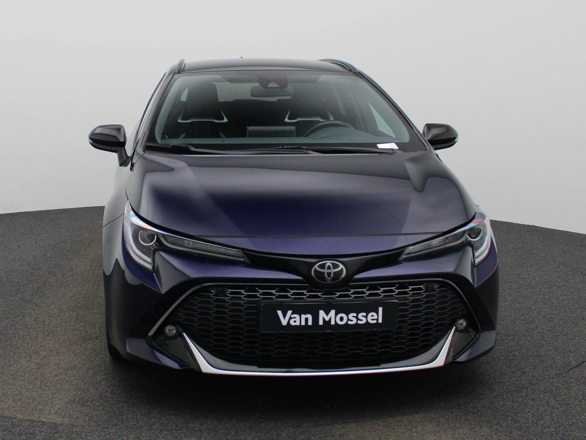 Toyota-Corolla Touring Sports-image-2