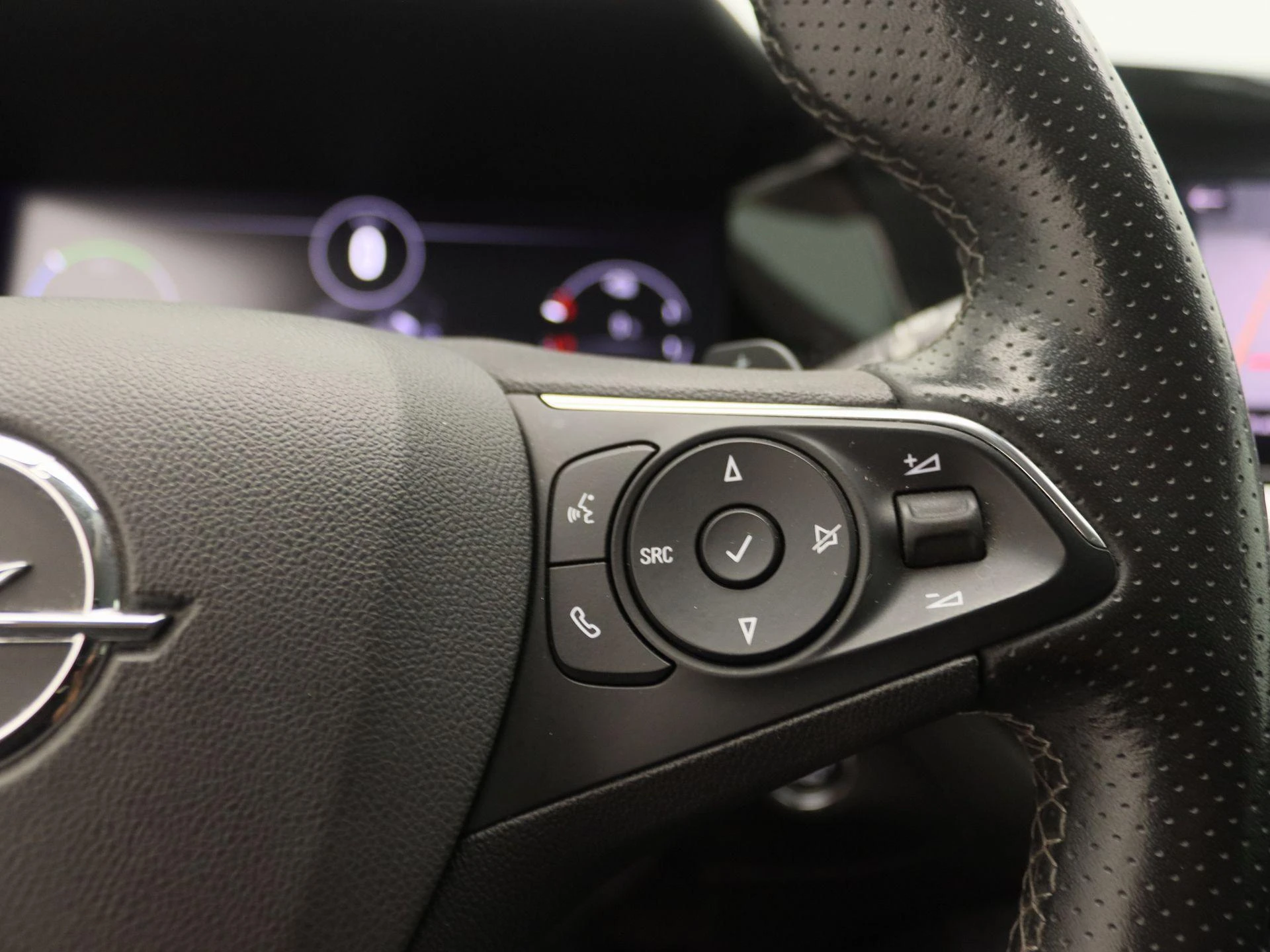 Opel-Grandland-image-18