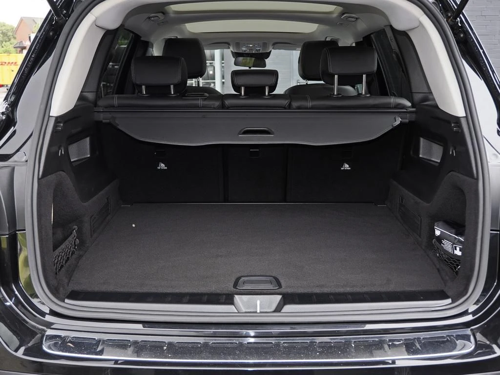 Mercedes-Benz-GLB 200 d-image-16