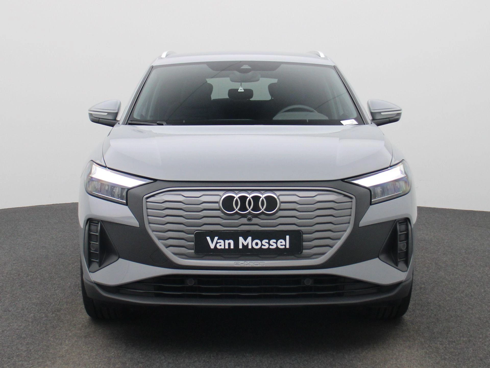 Audi-Q4 e-tron-image-2