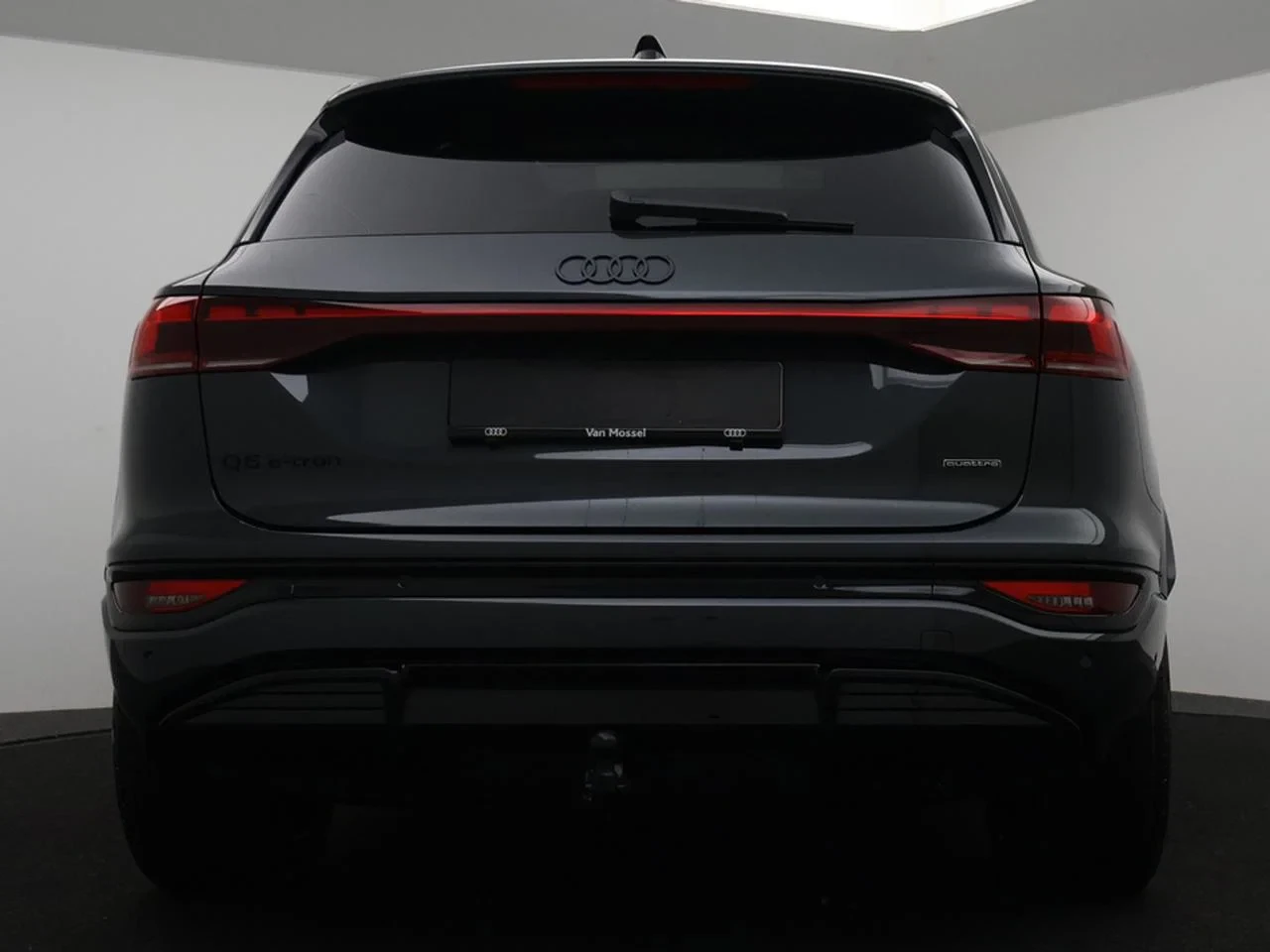 Audi-Q6 e-tron-image-27