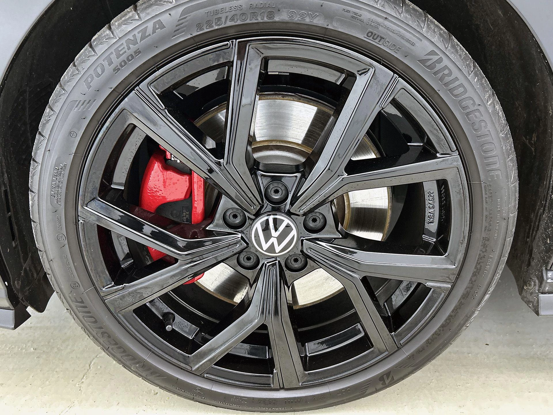 Volkswagen-Golf-image-8