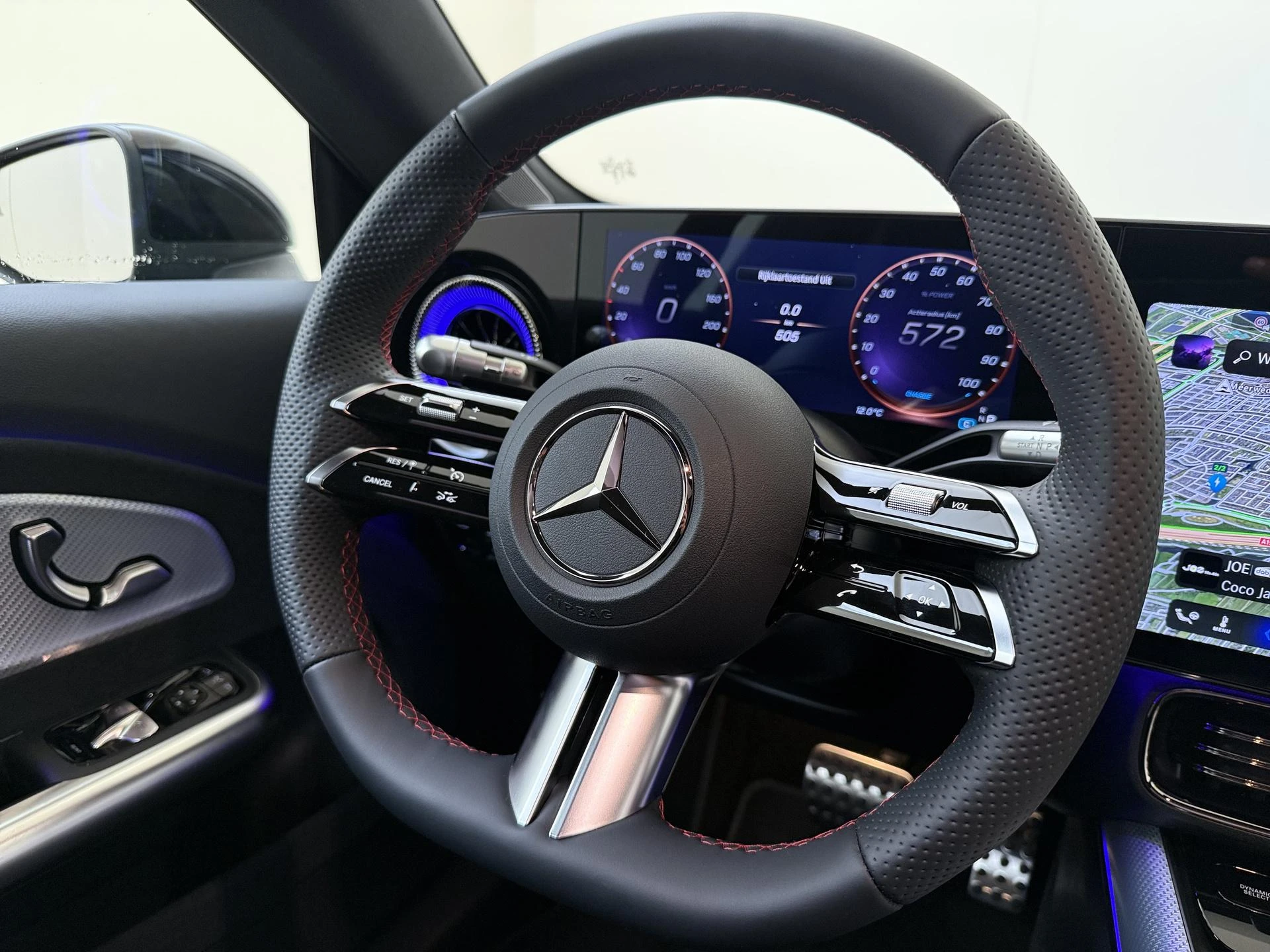 Mercedes-Benz-CLA-image-9