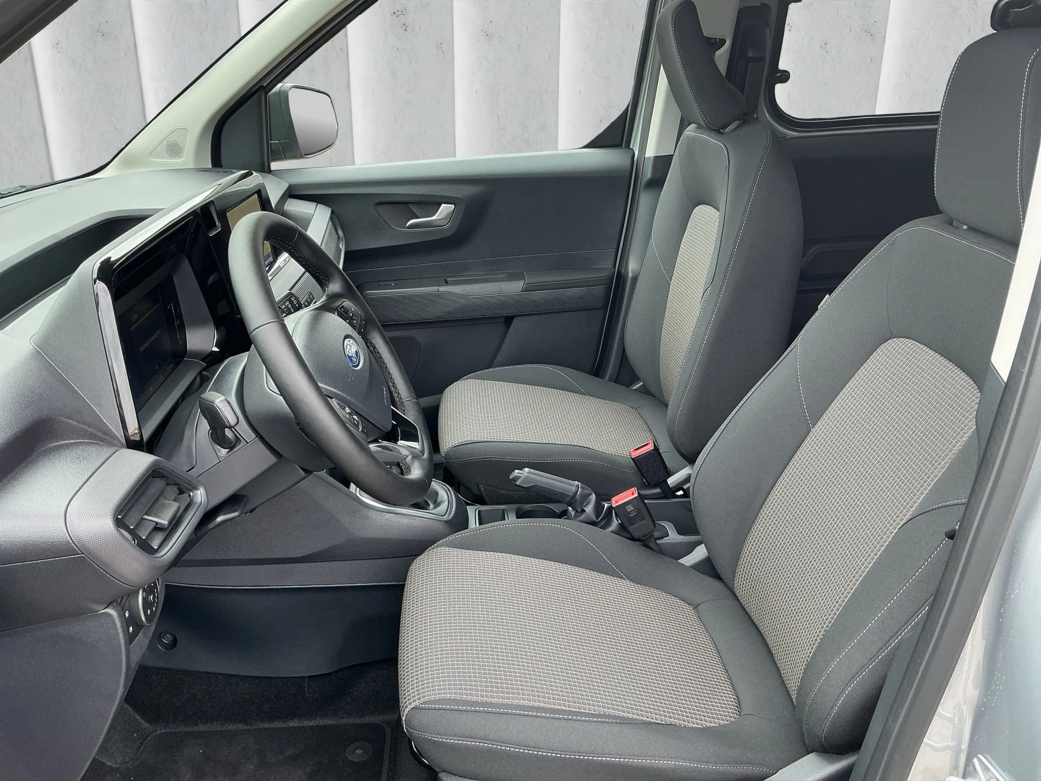 Ford-Tourneo Courier-image-9
