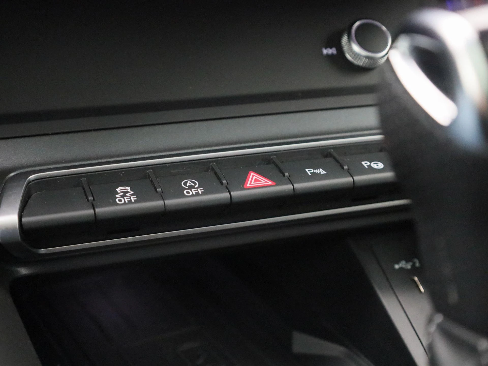 Audi-Q3-image-24