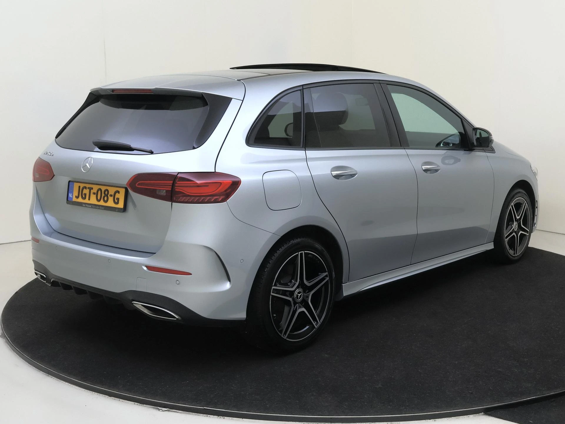Mercedes-Benz B-Klasse 250 e Business Solution AMG