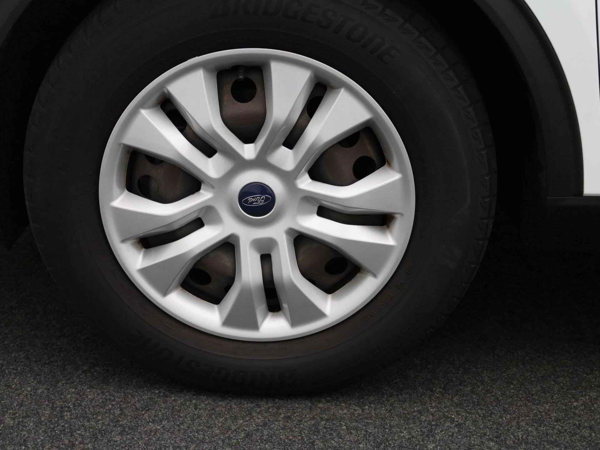 Ford-Kuga-image-11