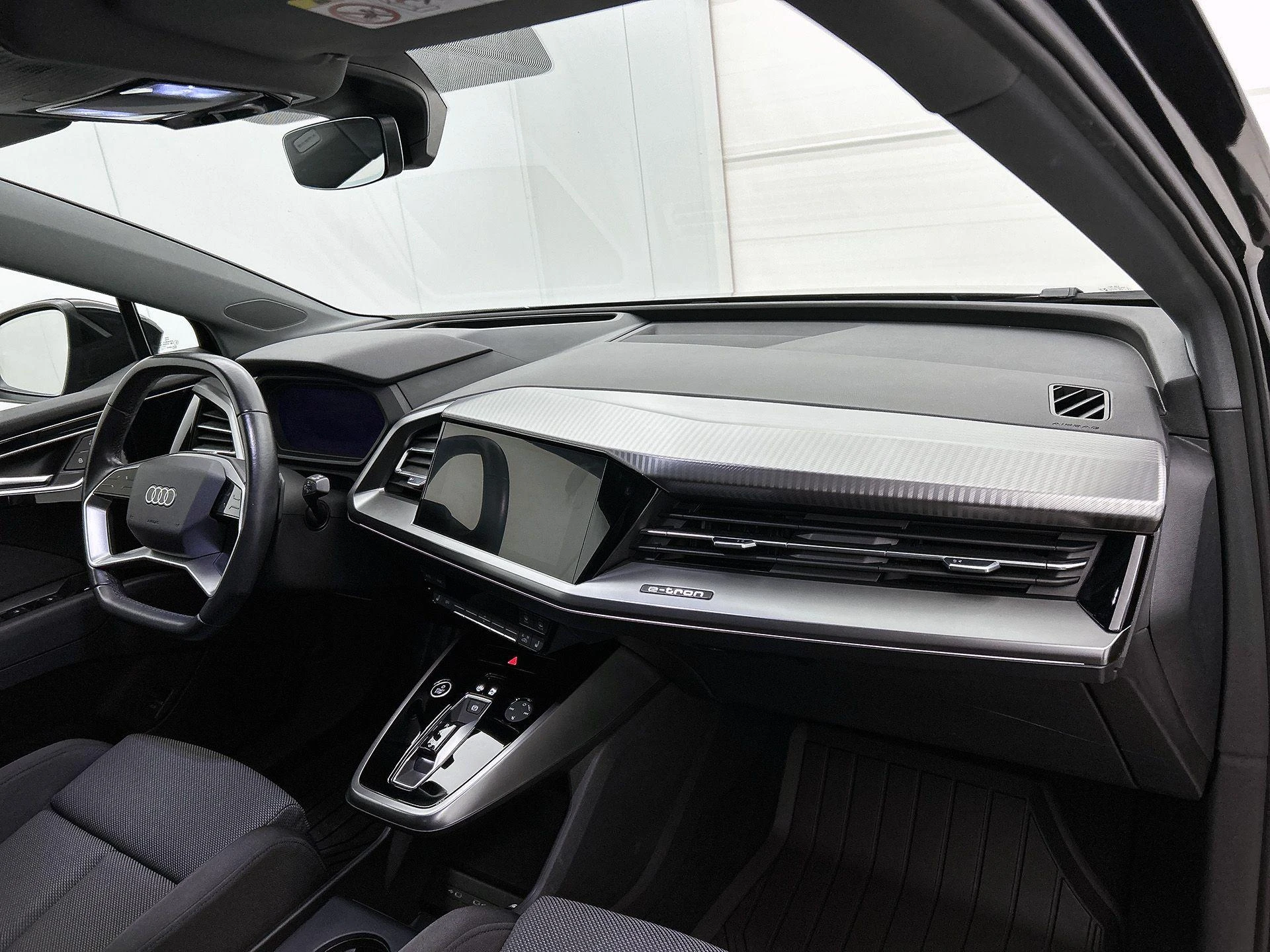 Audi-Q4 e-tron-image-17